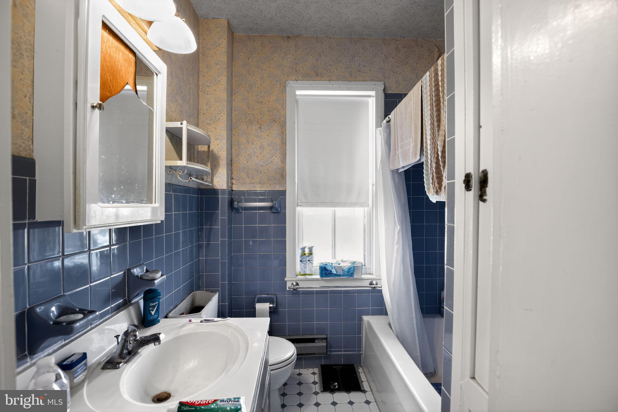 AVONDALE - Residential