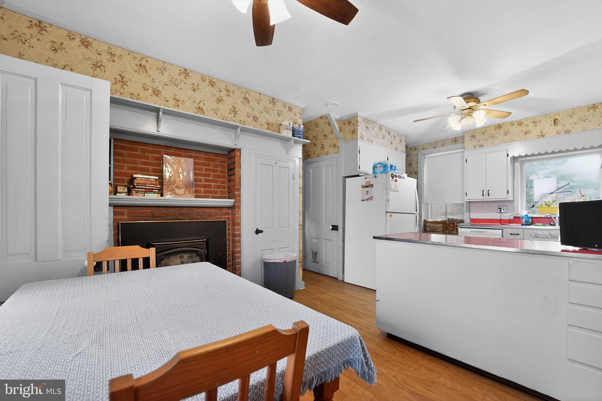 AVONDALE - Residential