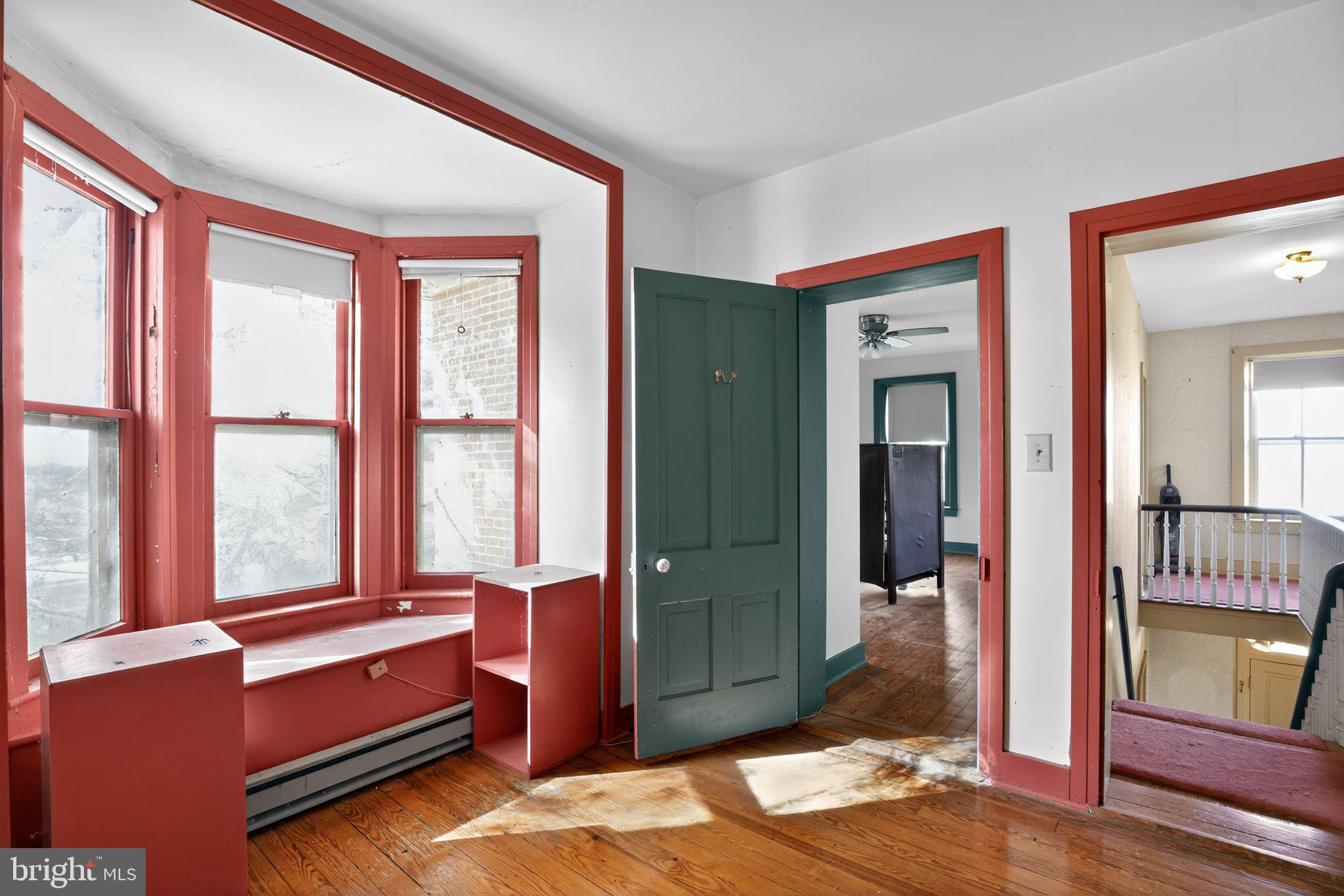 AVONDALE - Residential