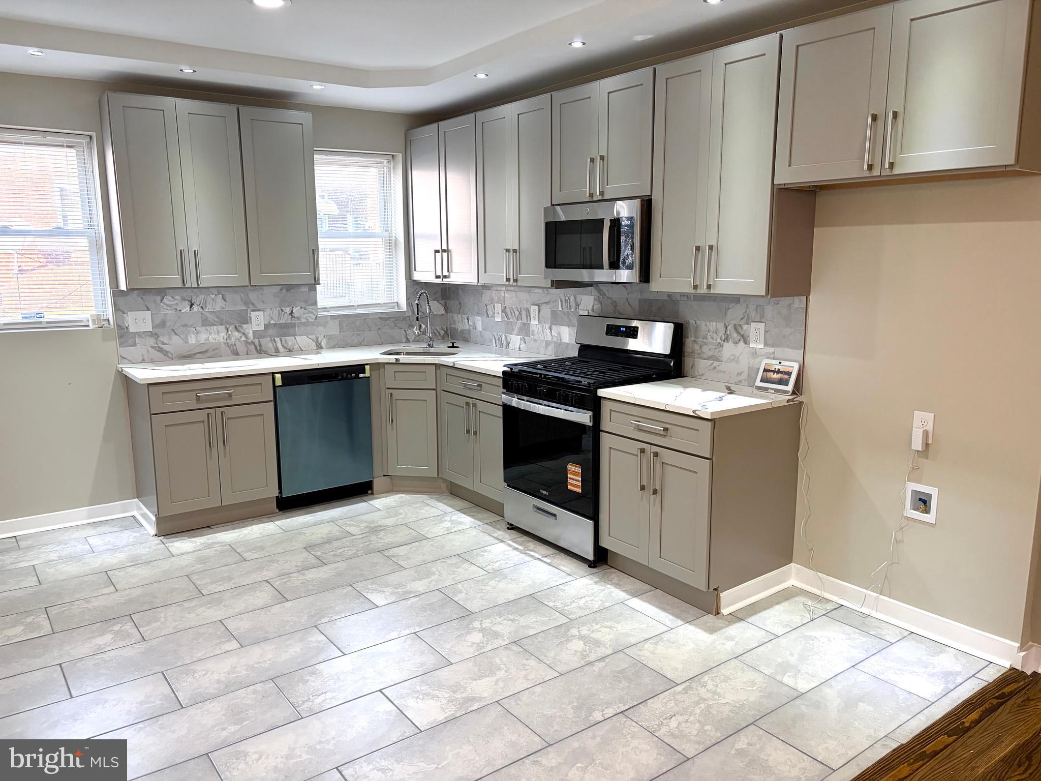 6221 GARDENIA STREET