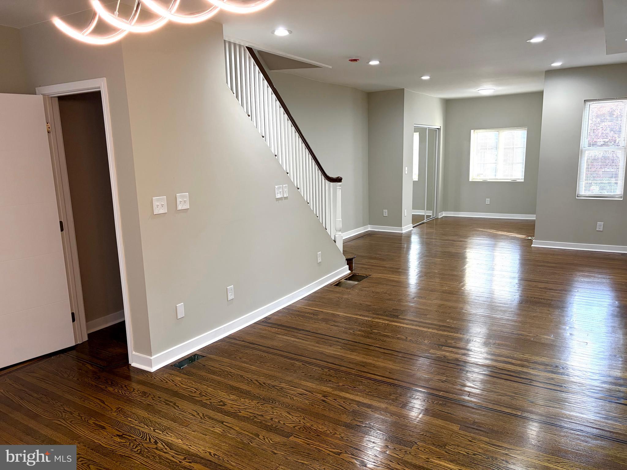 6221 GARDENIA STREET