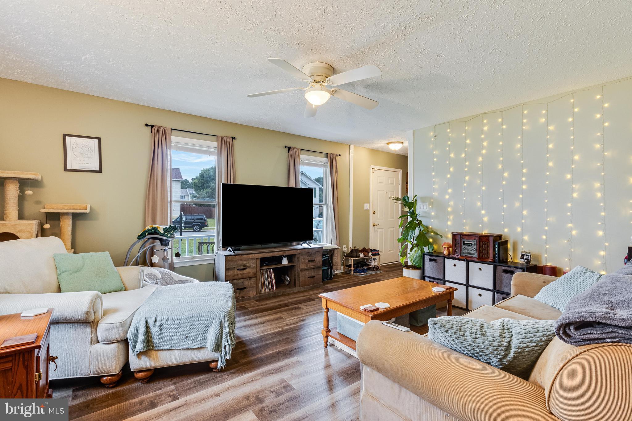 21395 CARMEN WOODS DRIVE