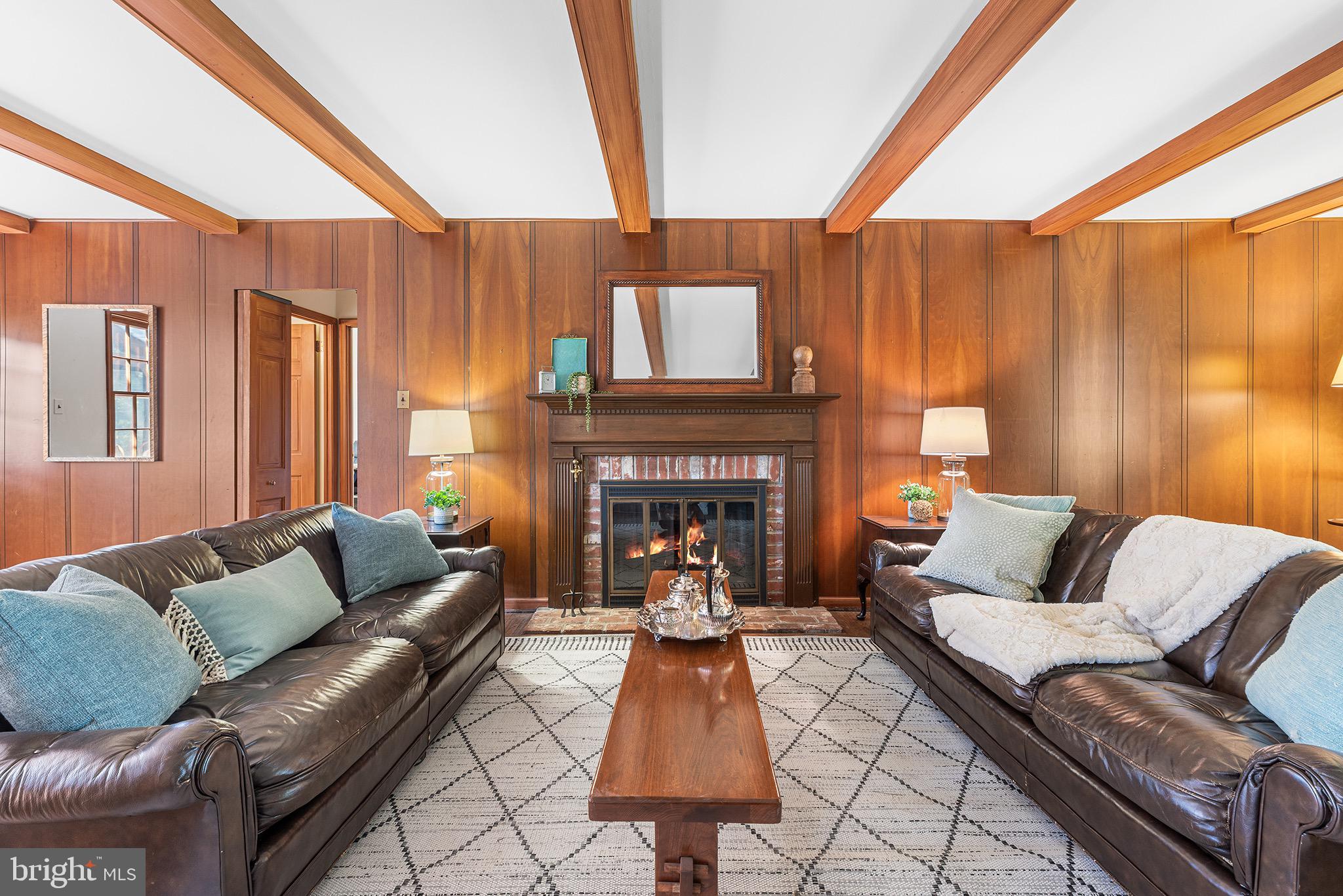 GLENHARDIE - Residential
