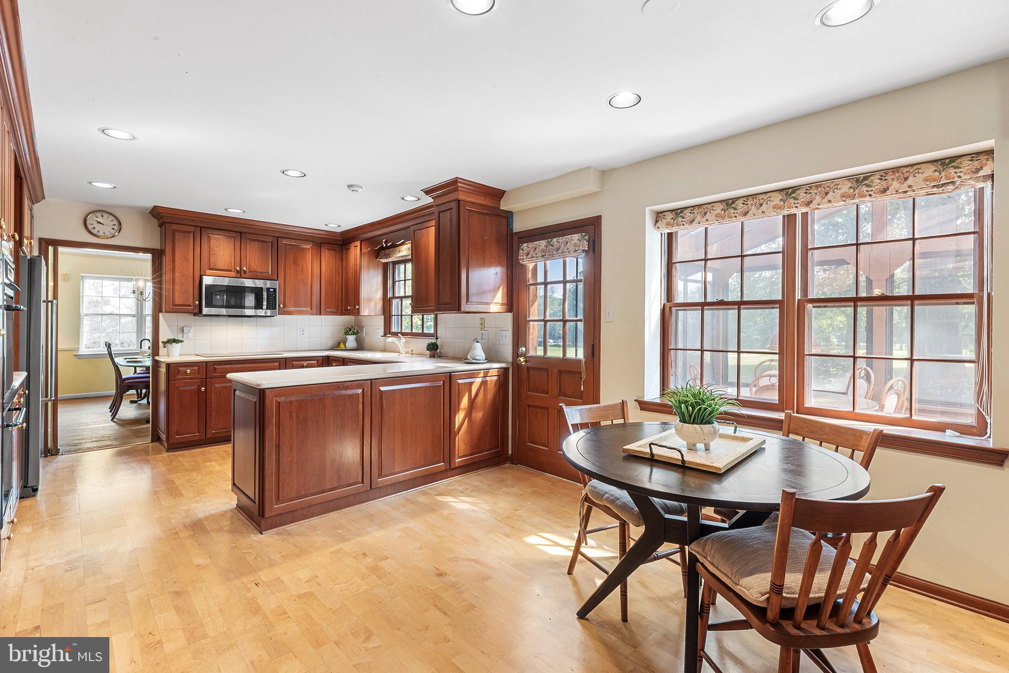 GLENHARDIE - Residential