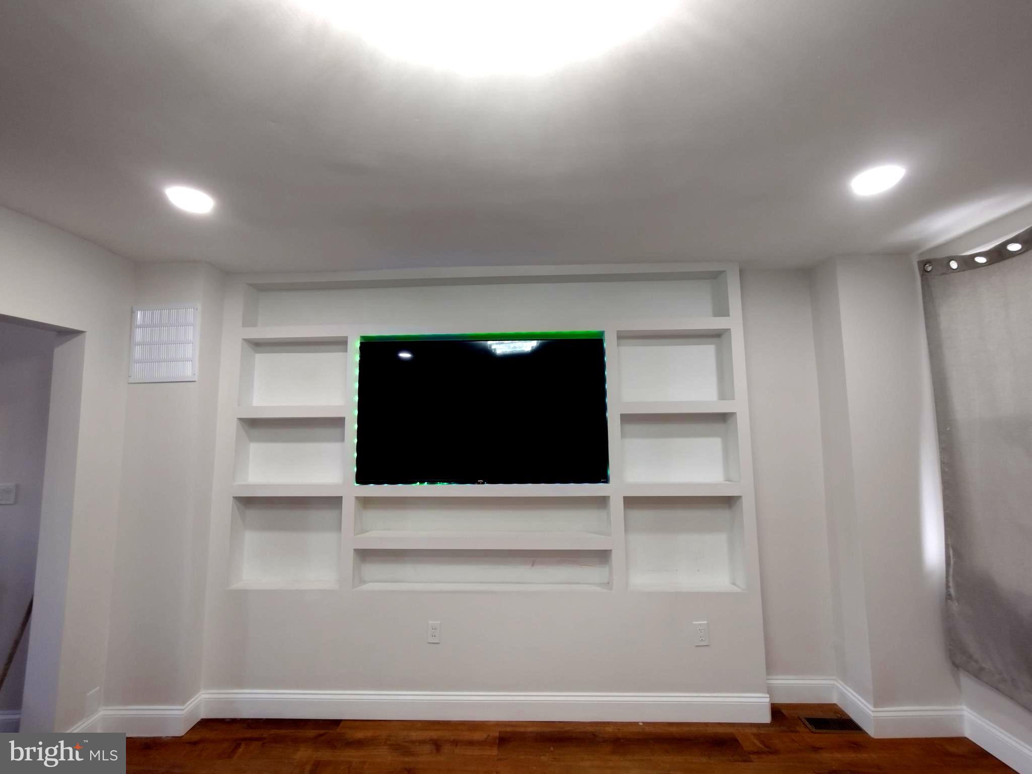 ROSEMONT - Residential Lease