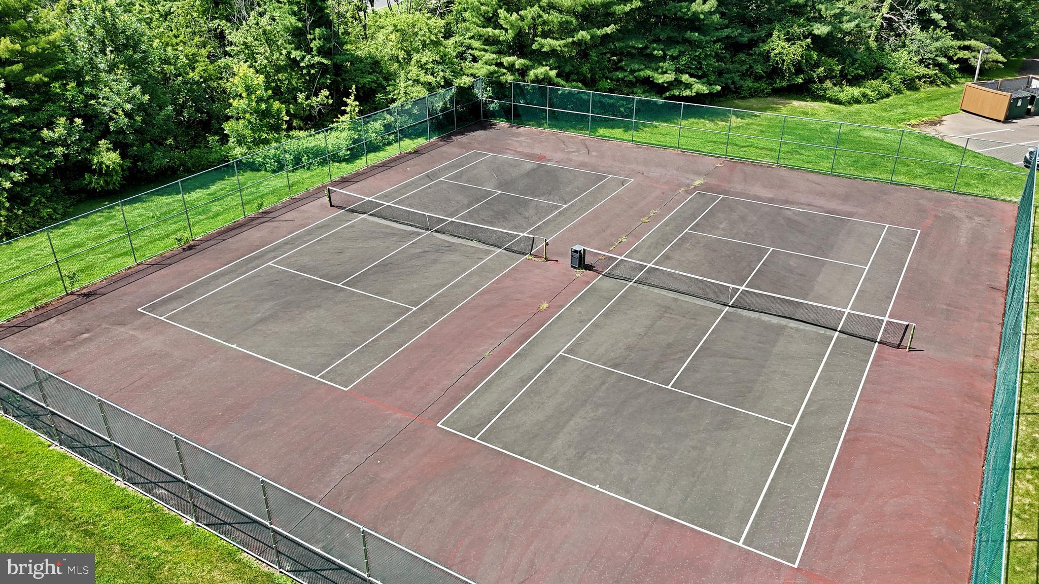 WOOD HOLLOW - Residential