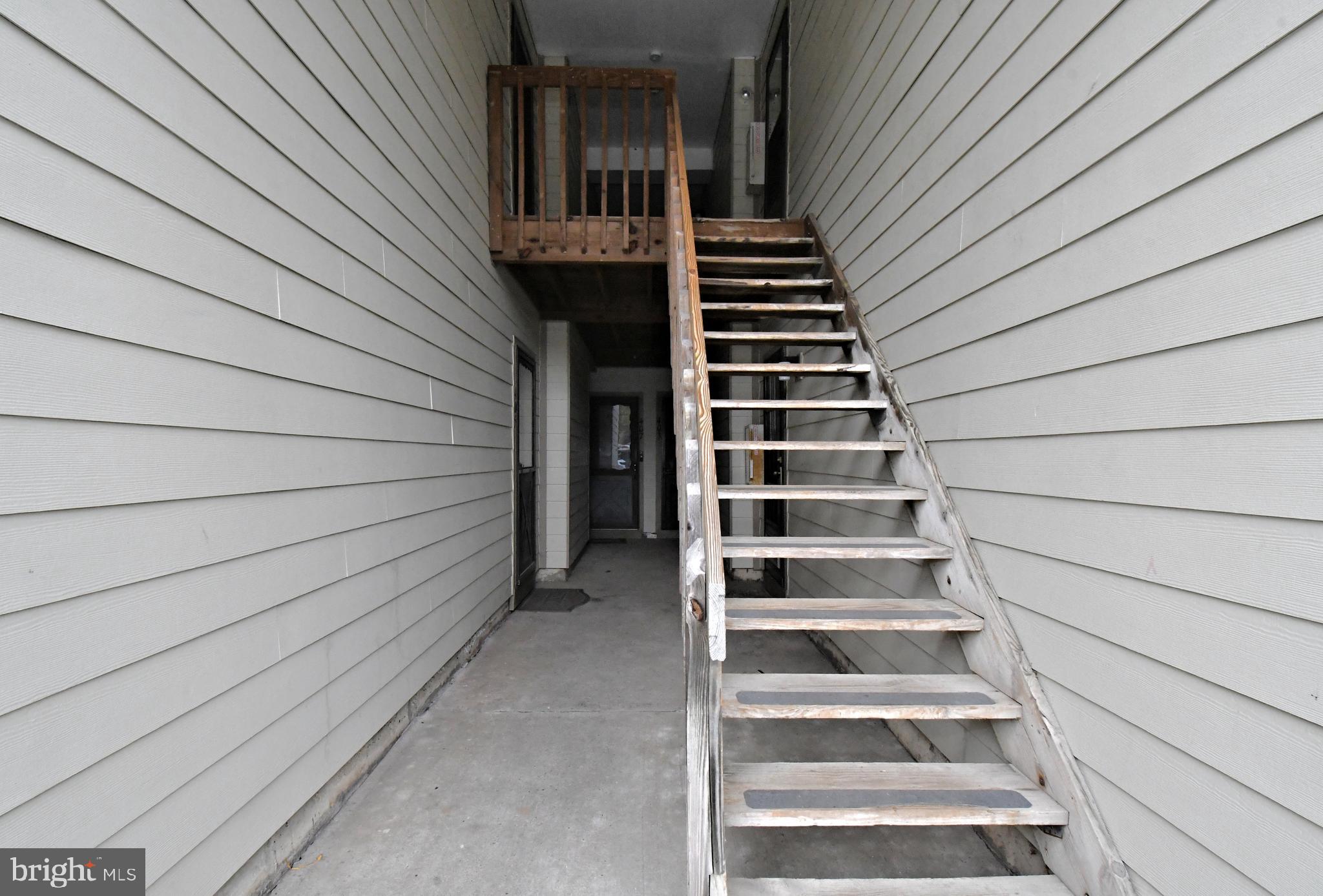 WOOD HOLLOW - Residential