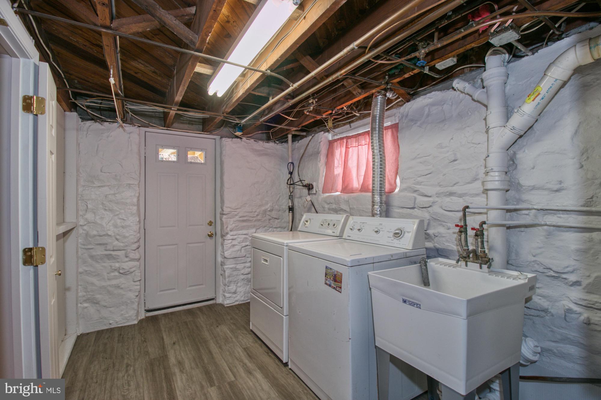 STONELEIGH - Residential