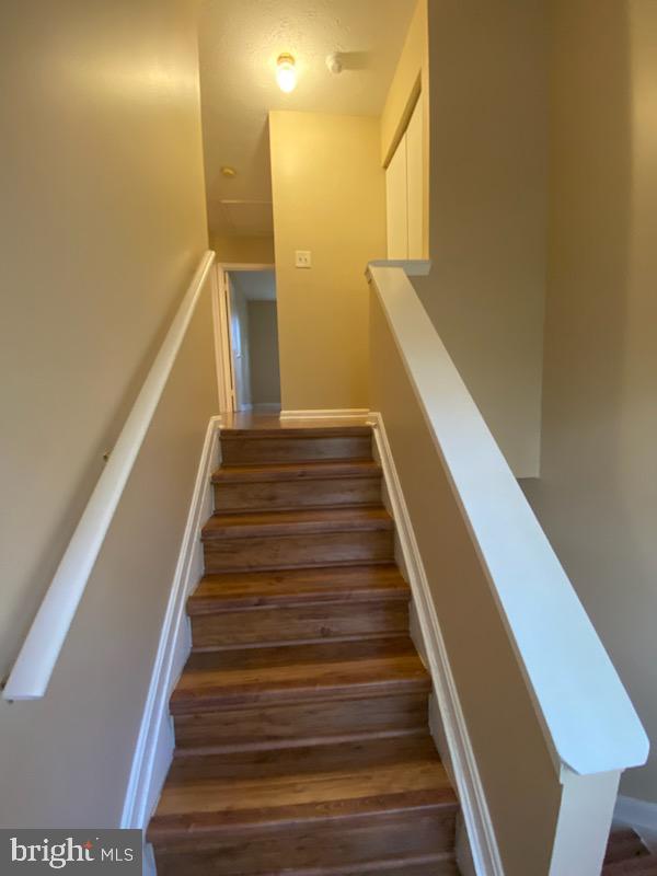 CARROLLS GREEN - Residential Lease