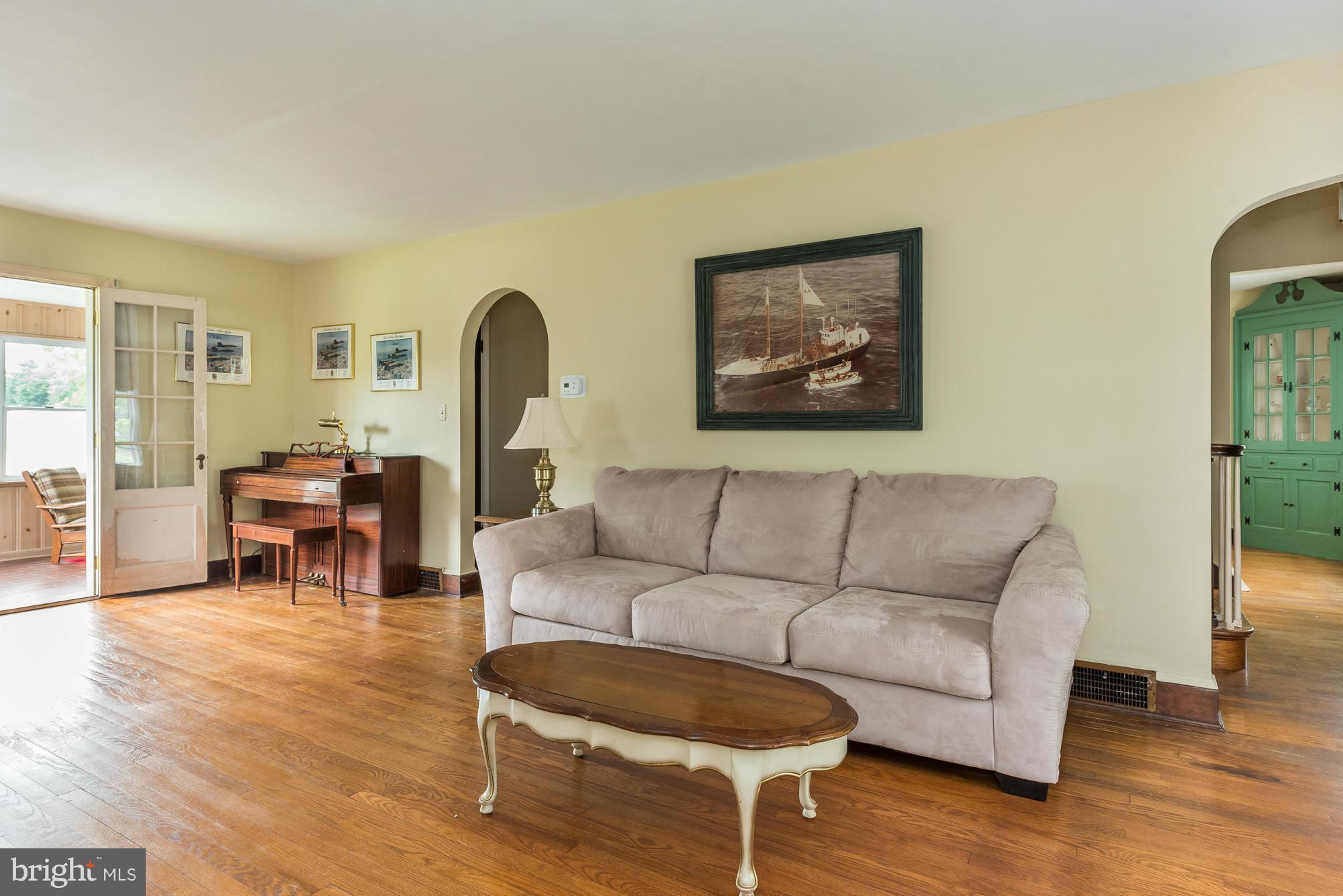 MURRAY HILL - Residential