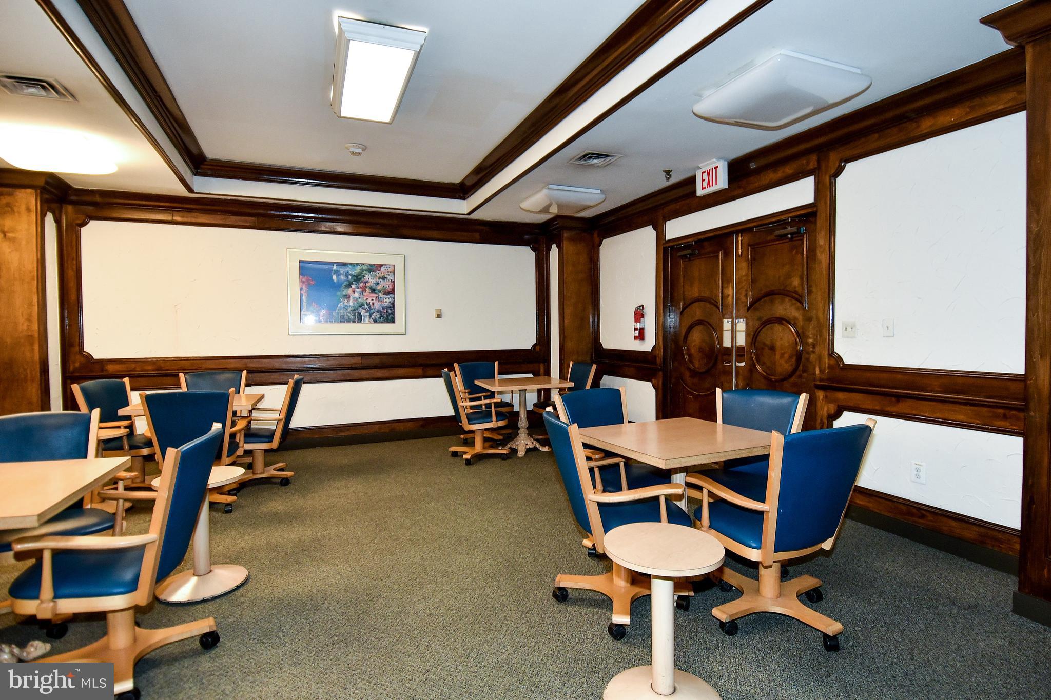 PROMENADE TOWERS - Residential