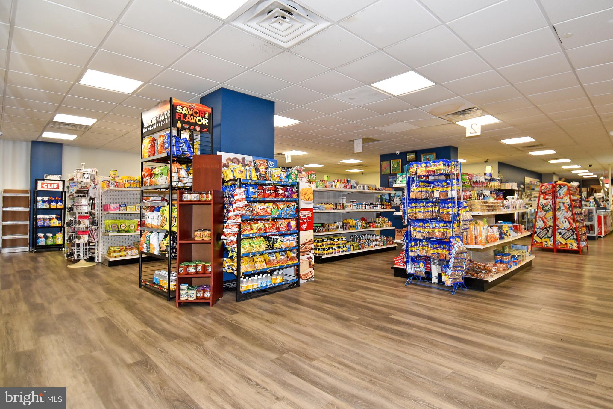 PROMENADE TOWERS - Residential