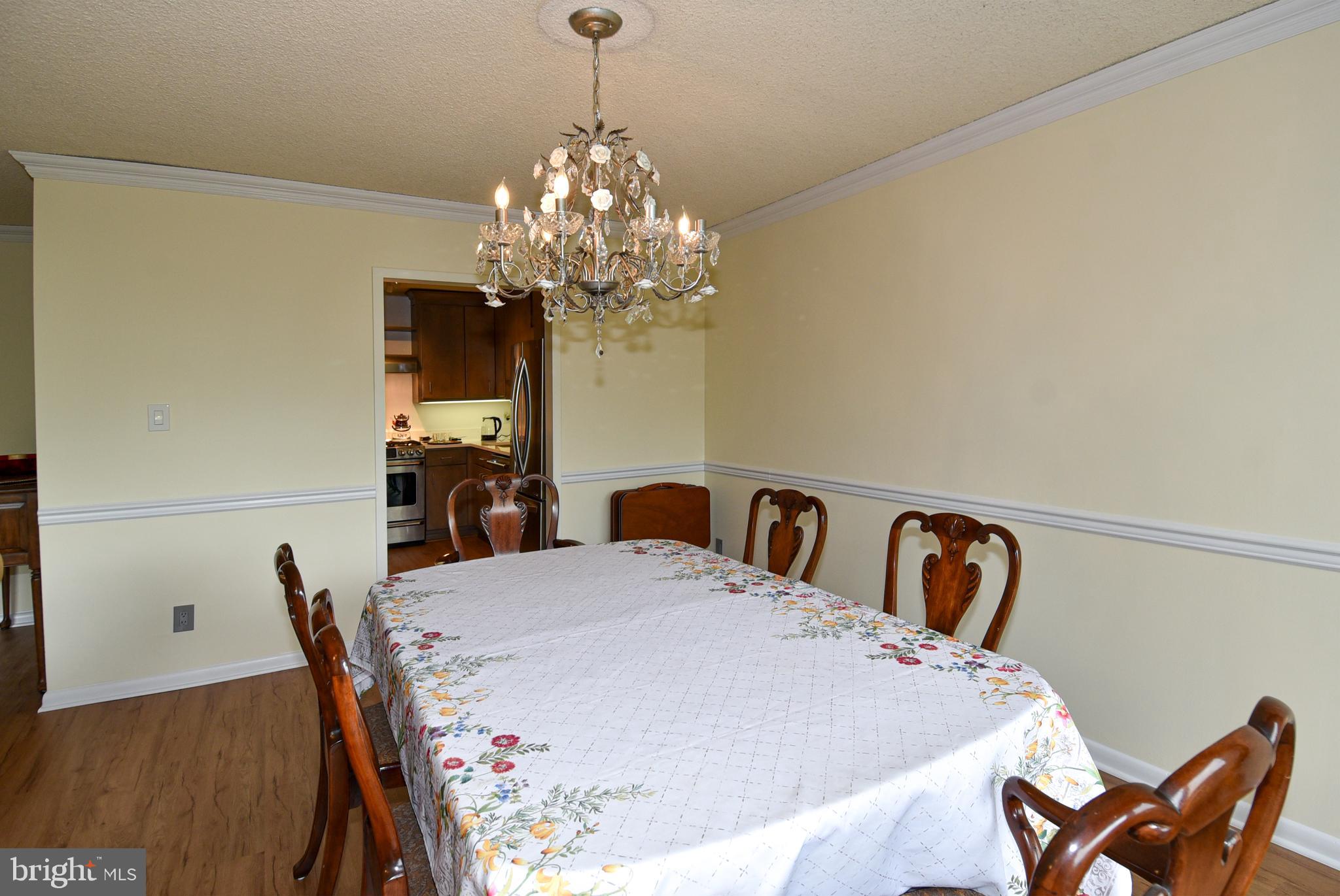 PROMENADE TOWERS - Residential