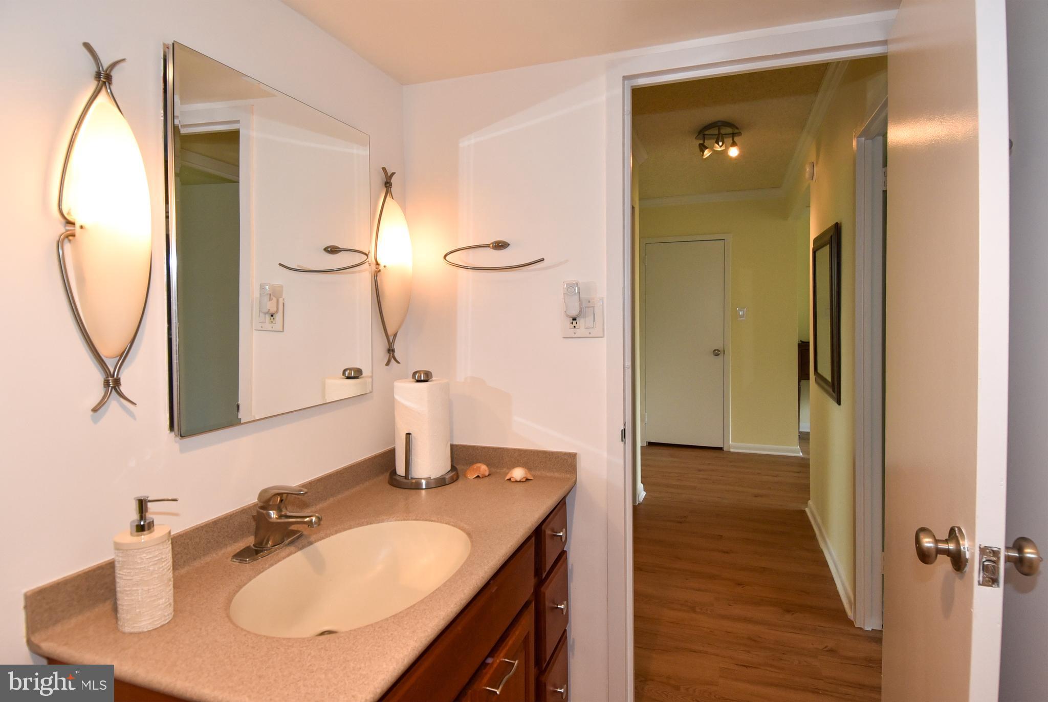 PROMENADE TOWERS - Residential