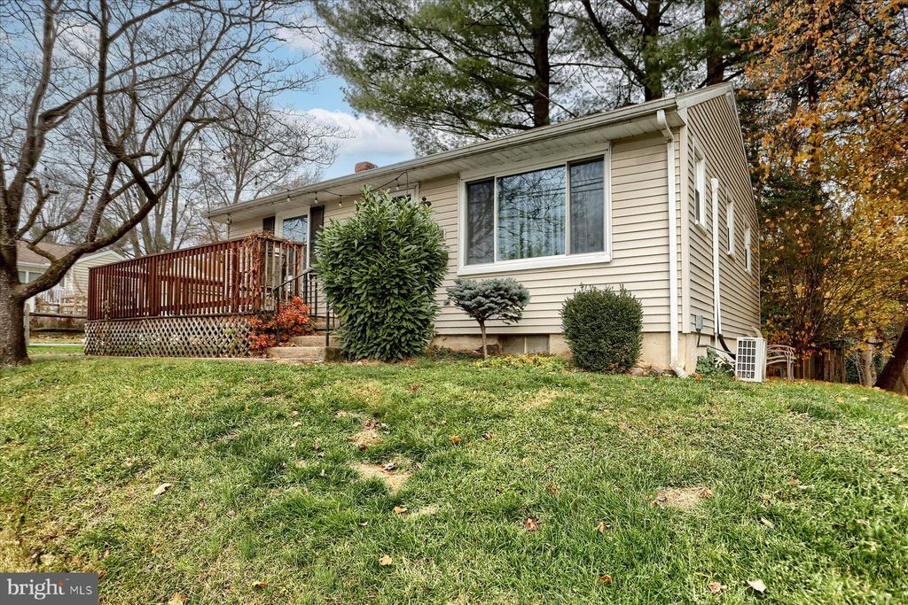 Photo of 115 S Chestnut Street, Elizabethtown, PA 17022 (MLS # PALA2044318)