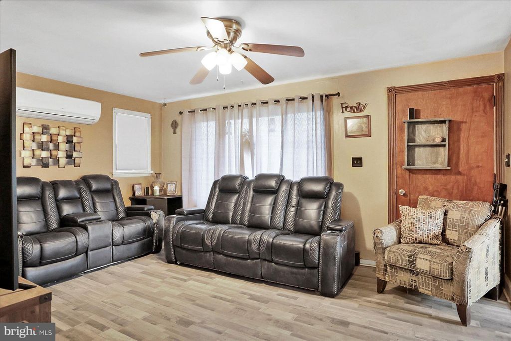 Photo of 115 S Chestnut Street, Elizabethtown, PA 17022 (MLS # PALA2044318)