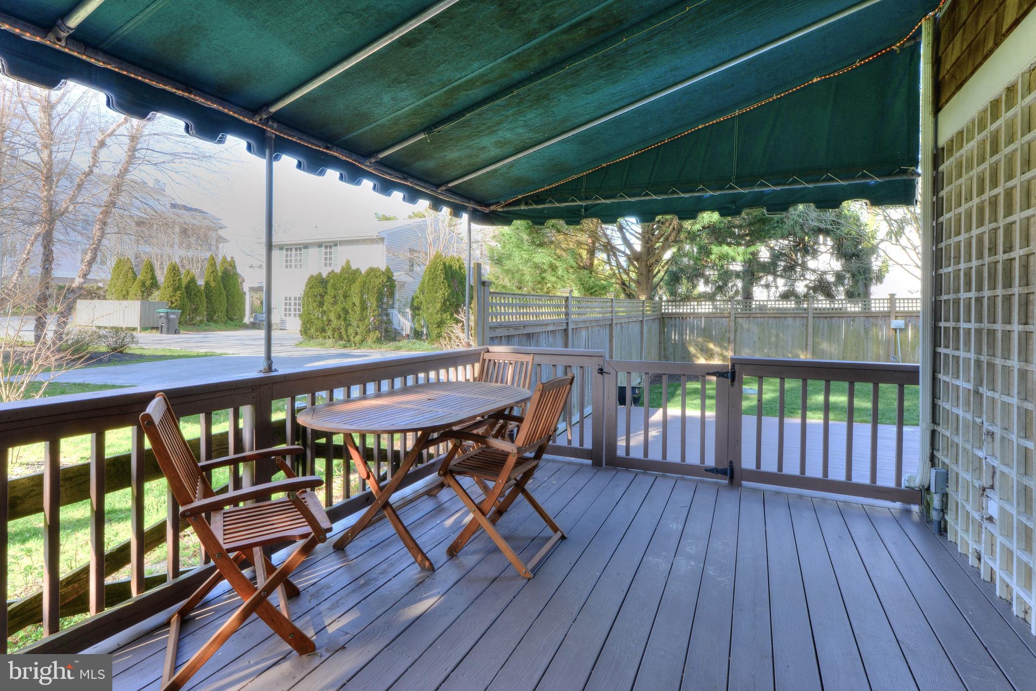 SILVER LAKE MANOR - Residential