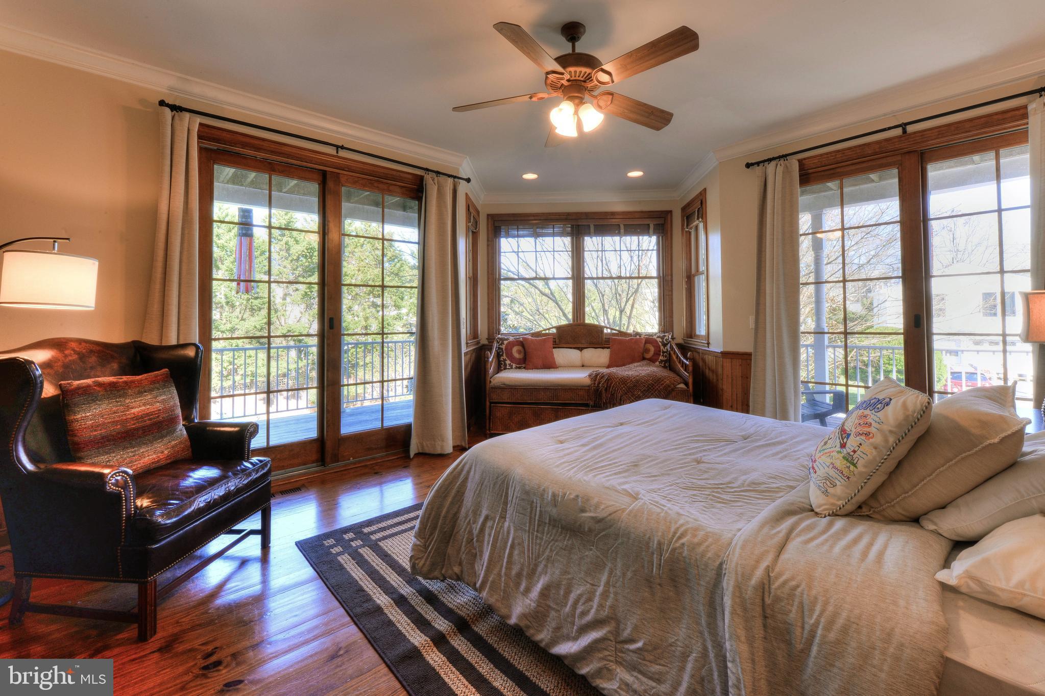 SILVER LAKE MANOR - Residential