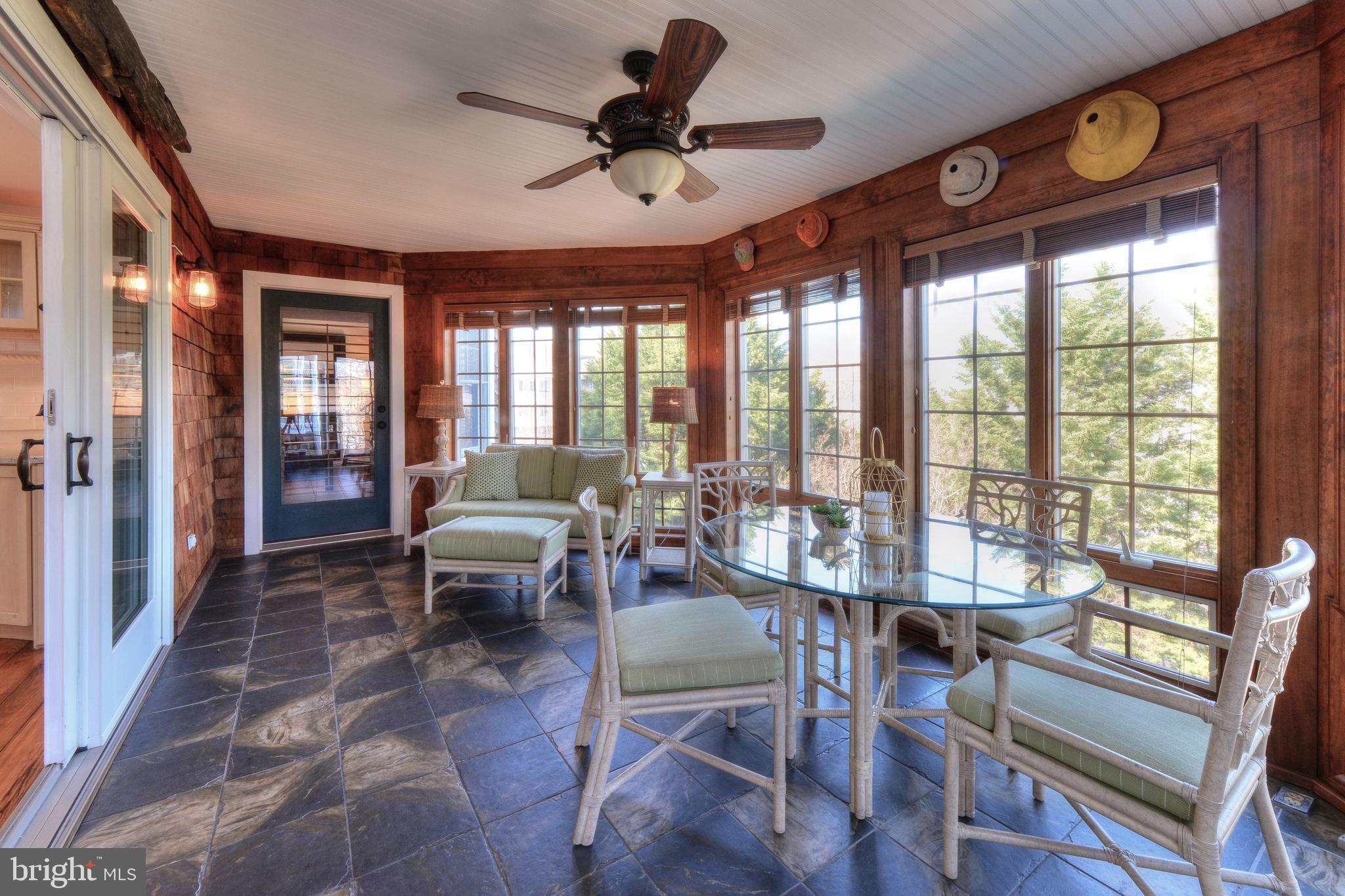 SILVER LAKE MANOR - Residential