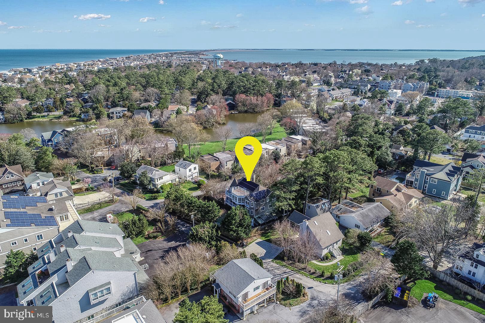 SILVER LAKE MANOR - Residential