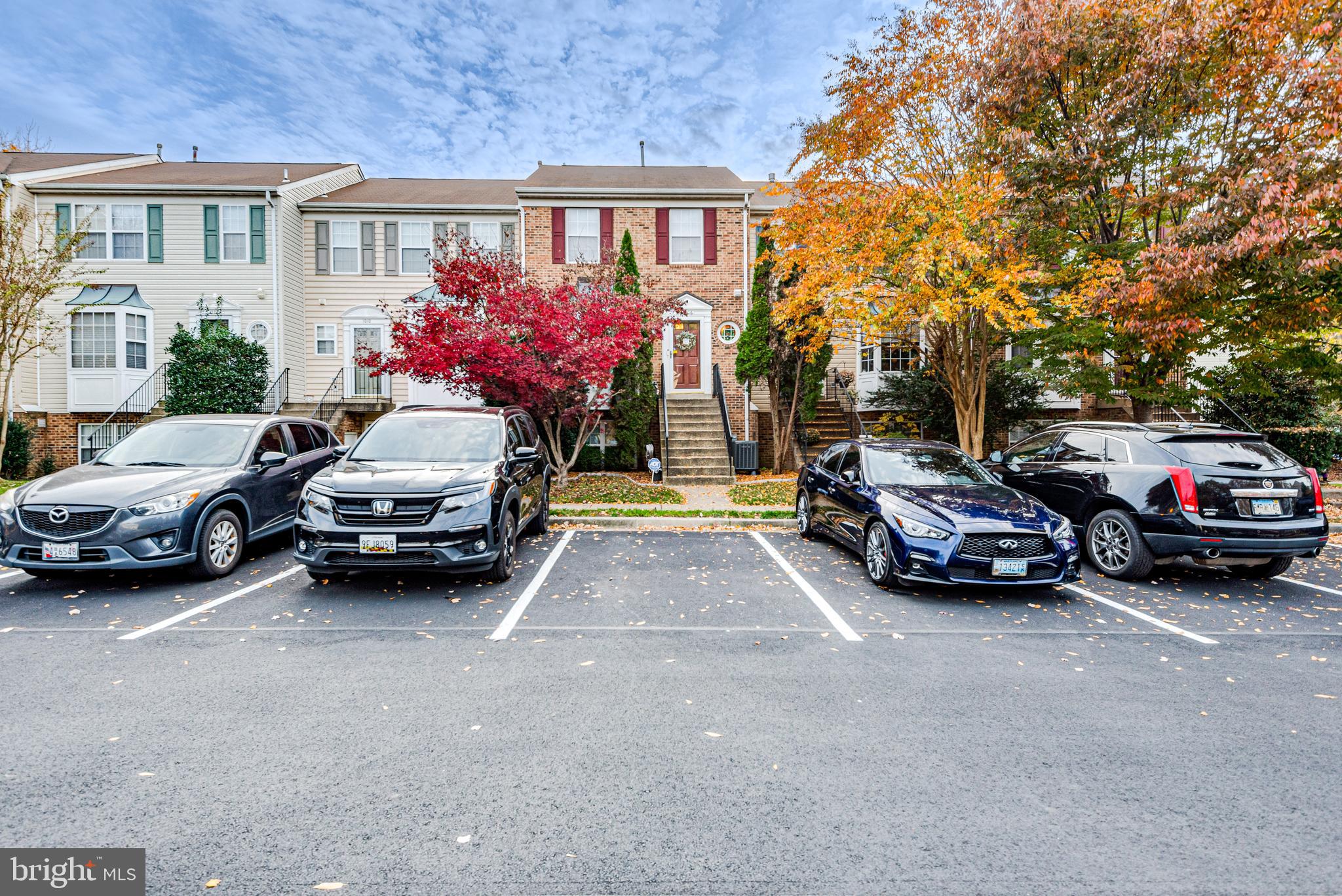 STONEHAVEN MEWS IN CROFTON VILLAGE - Residential