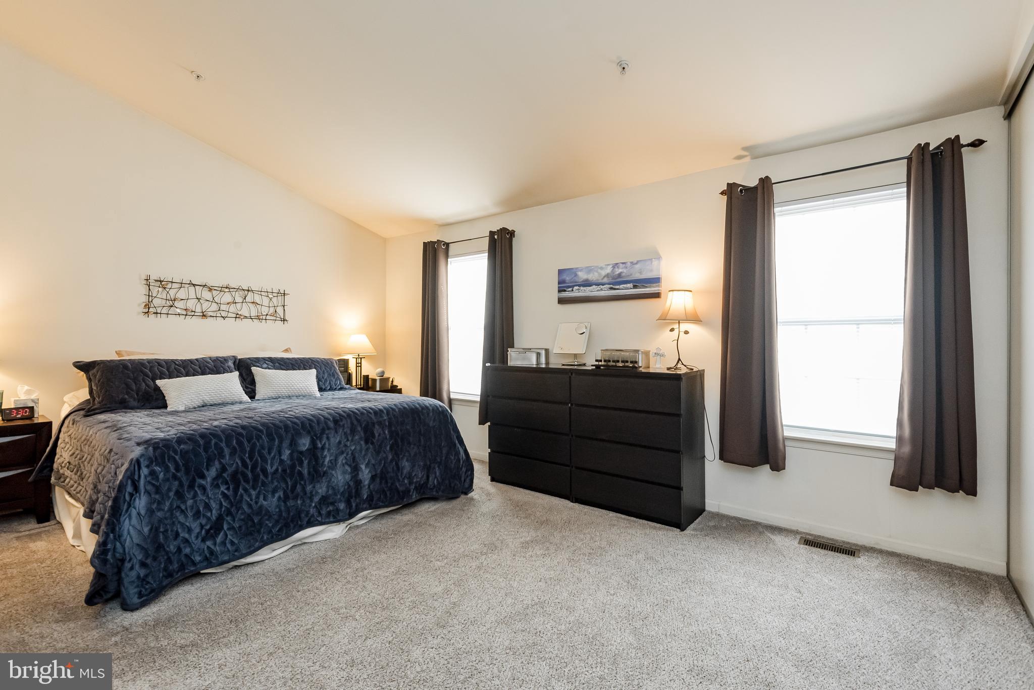 STONEHAVEN MEWS IN CROFTON VILLAGE - Residential