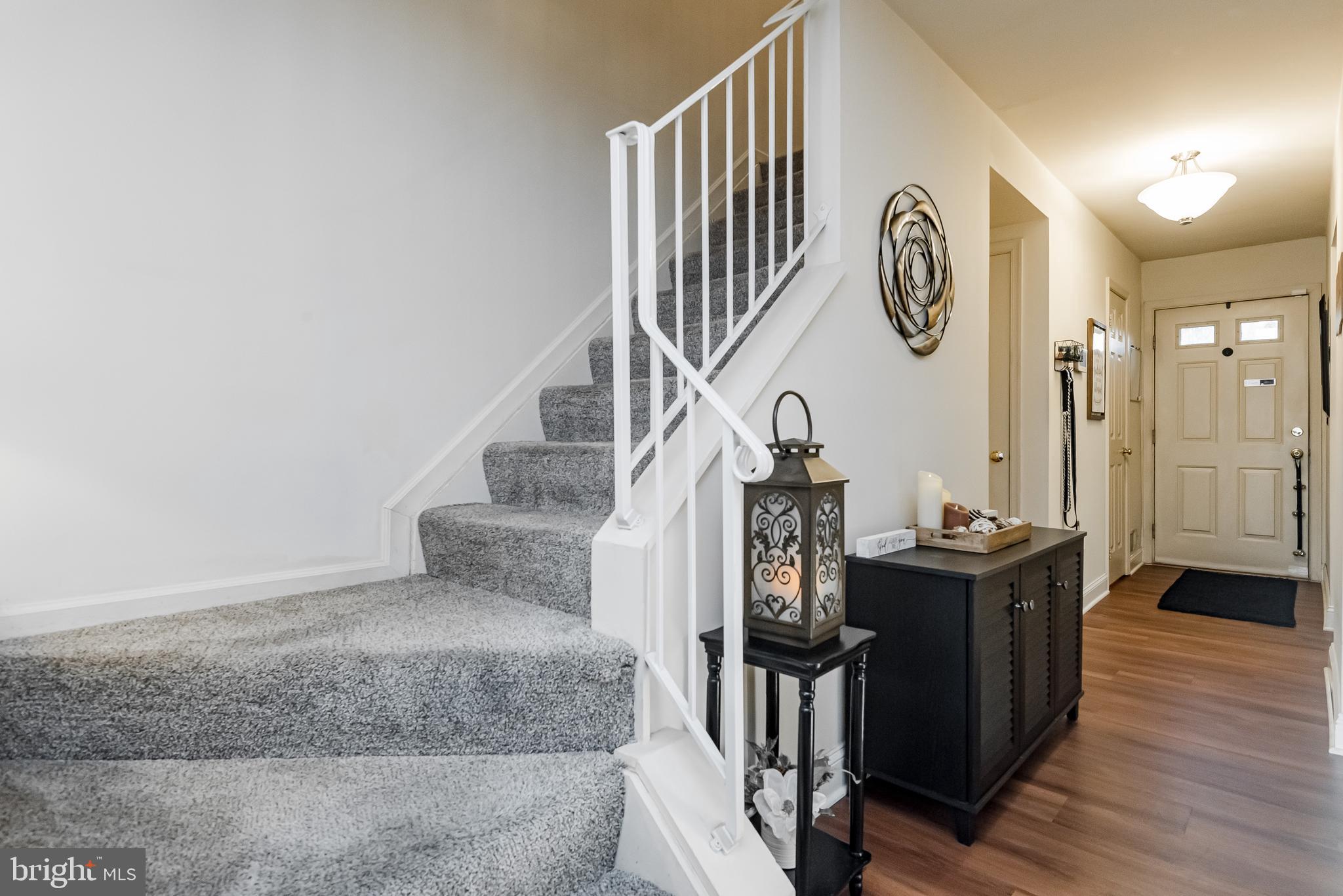 STONEHAVEN MEWS IN CROFTON VILLAGE - Residential