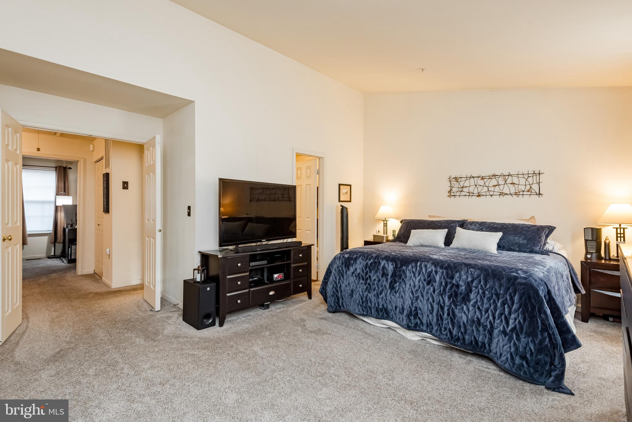 STONEHAVEN MEWS IN CROFTON VILLAGE - Residential