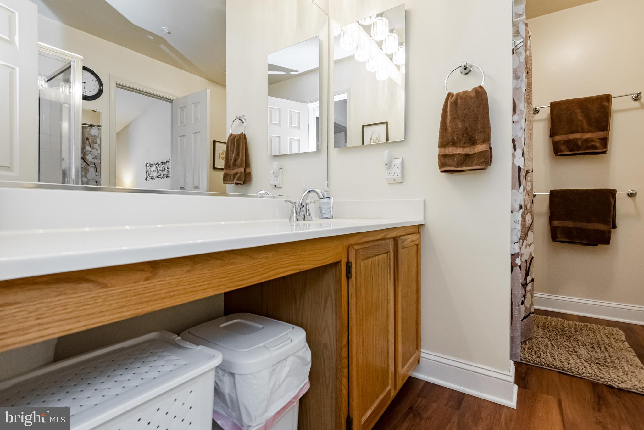 STONEHAVEN MEWS IN CROFTON VILLAGE - Residential