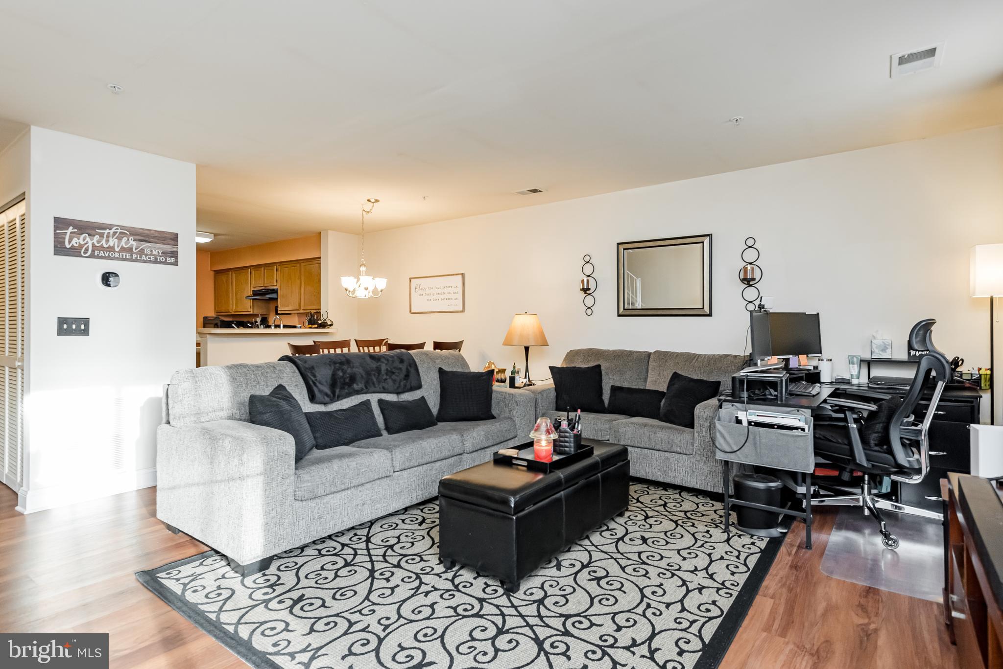 STONEHAVEN MEWS IN CROFTON VILLAGE - Residential