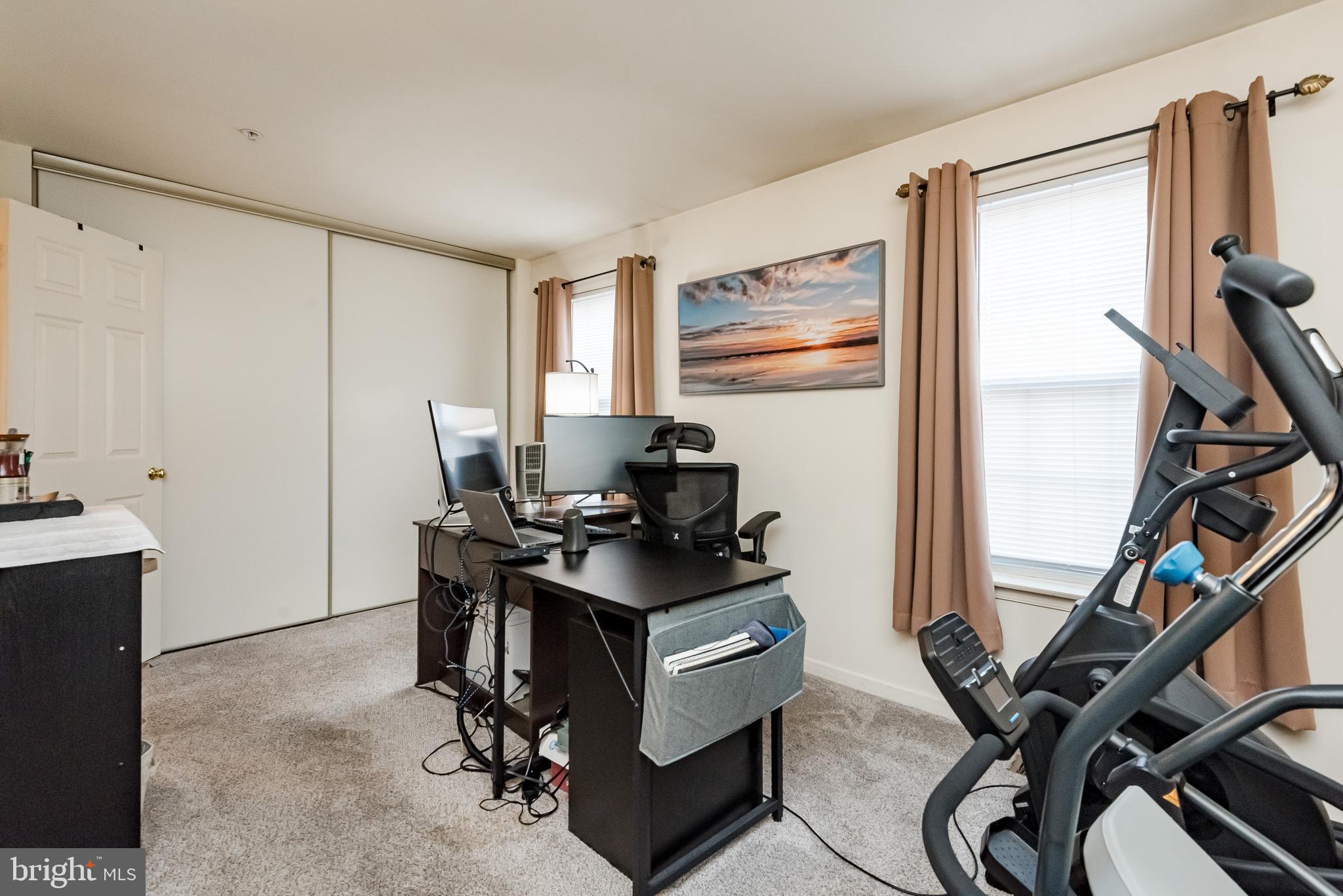 STONEHAVEN MEWS IN CROFTON VILLAGE - Residential