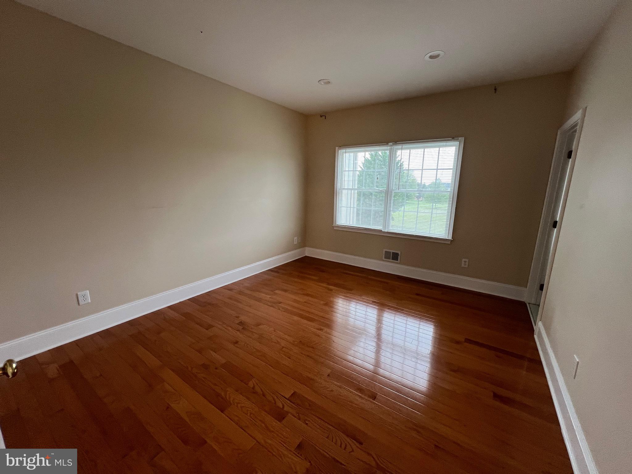 NORTHAMPTON HUNT - Residential