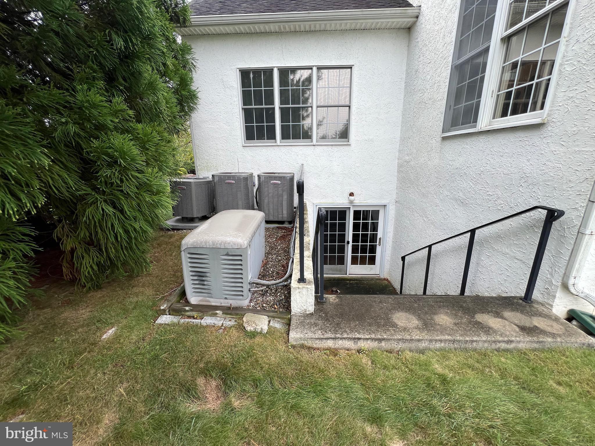 NORTHAMPTON HUNT - Residential