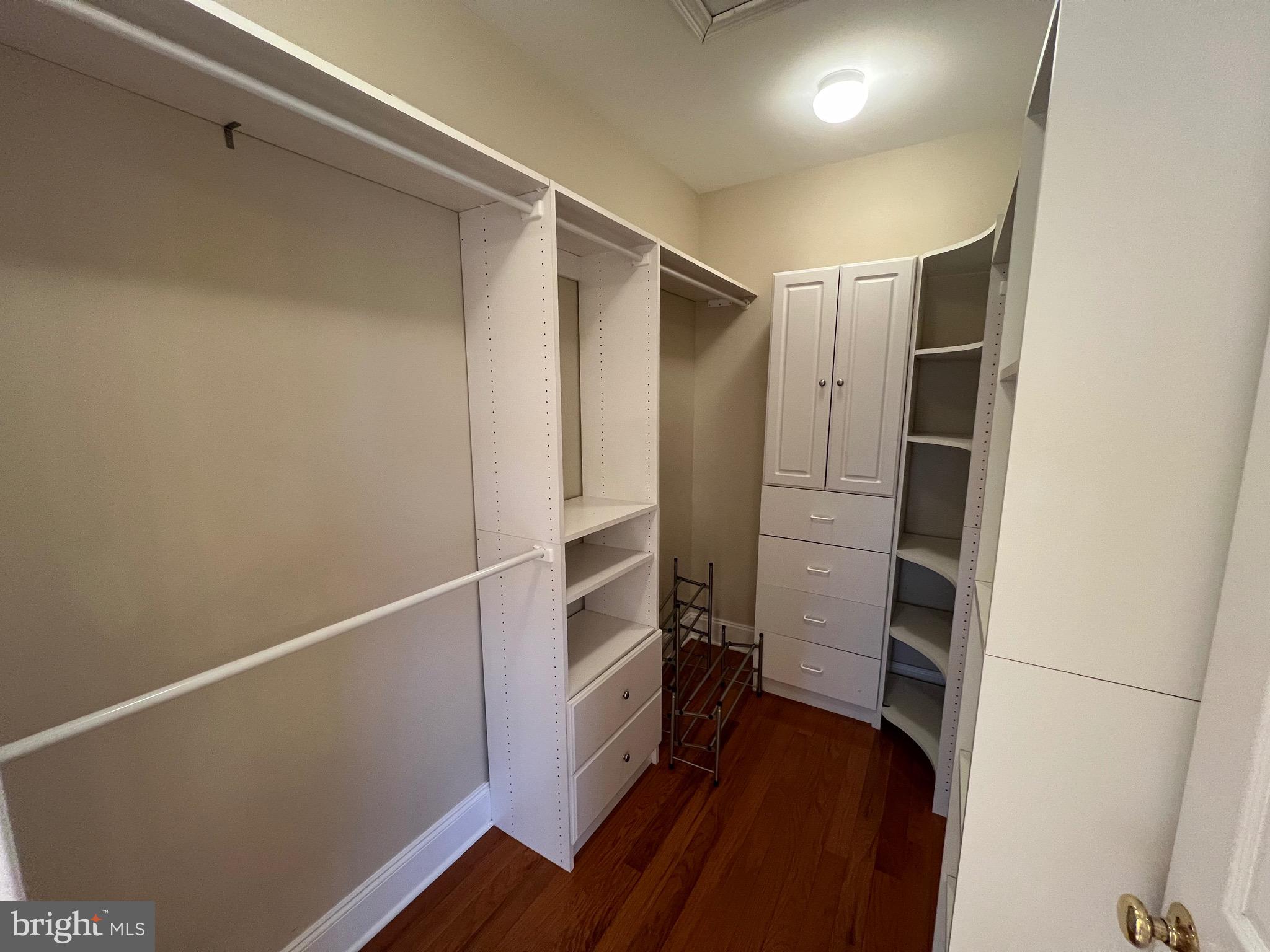 NORTHAMPTON HUNT - Residential