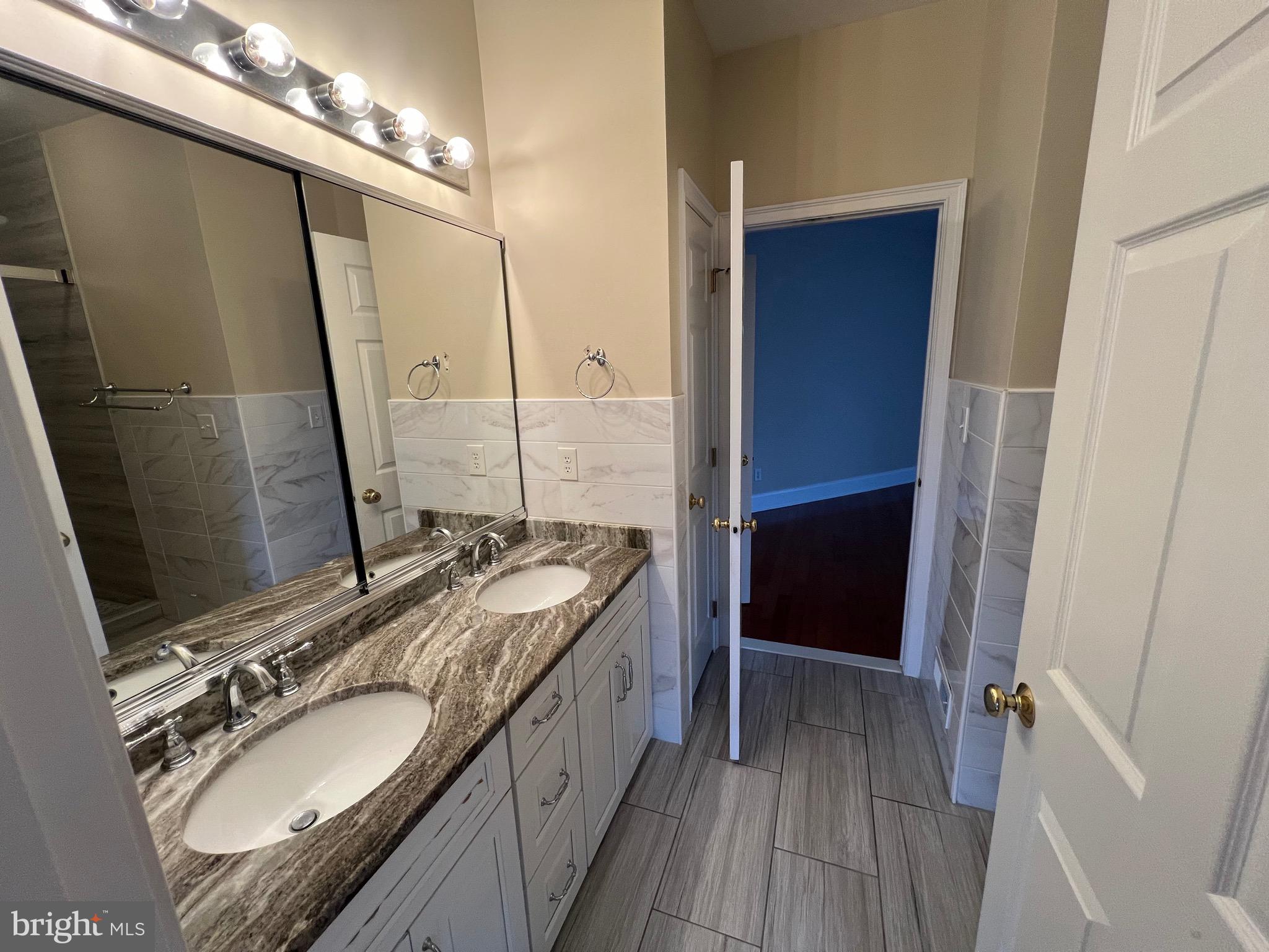 NORTHAMPTON HUNT - Residential