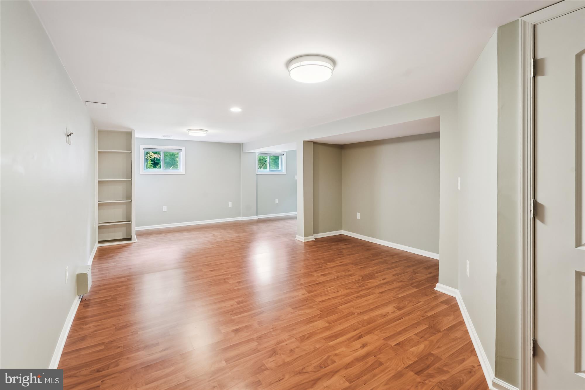 KINGS PARK WEST - Residential Lease