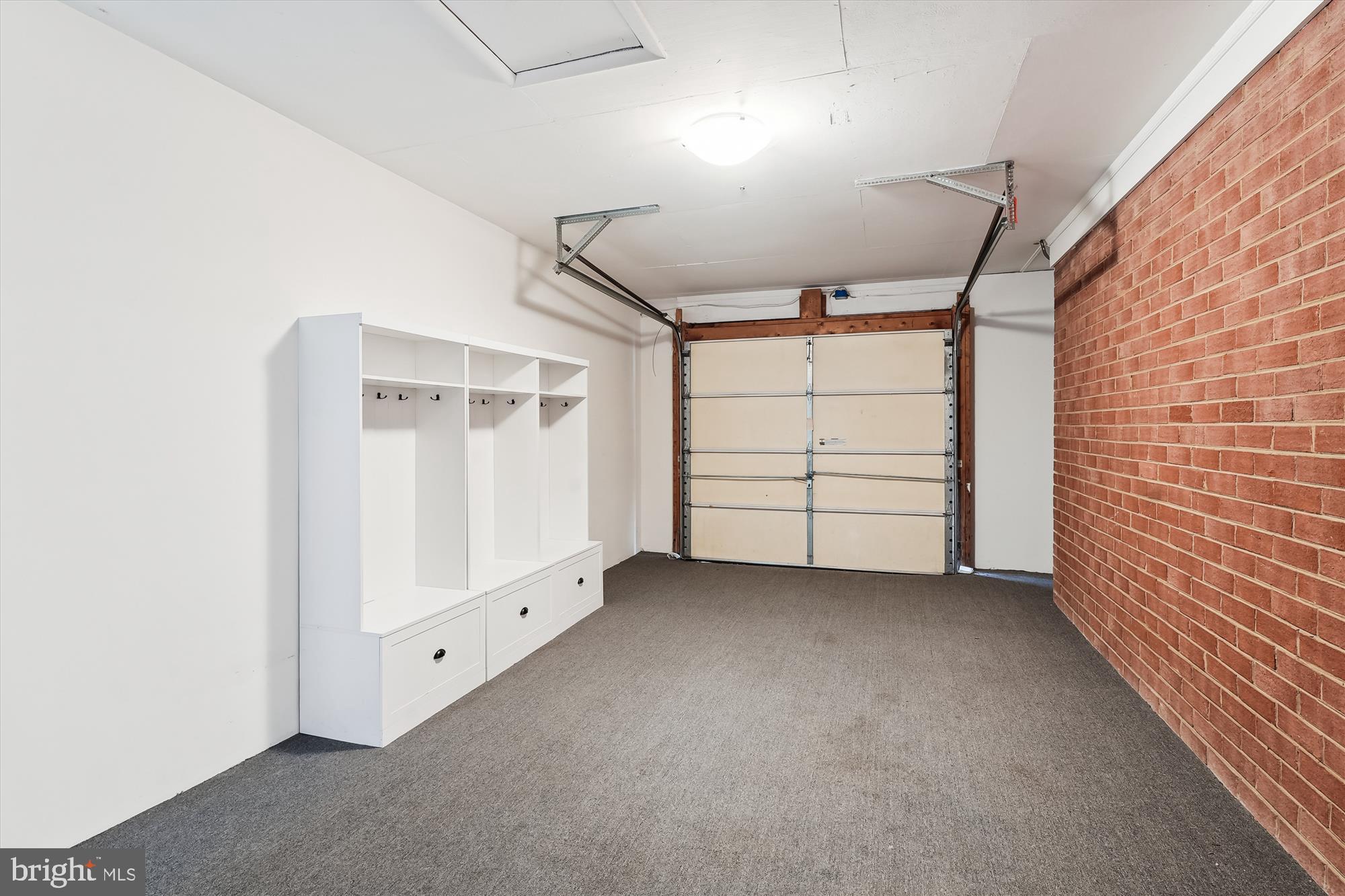 KINGS PARK WEST - Residential Lease