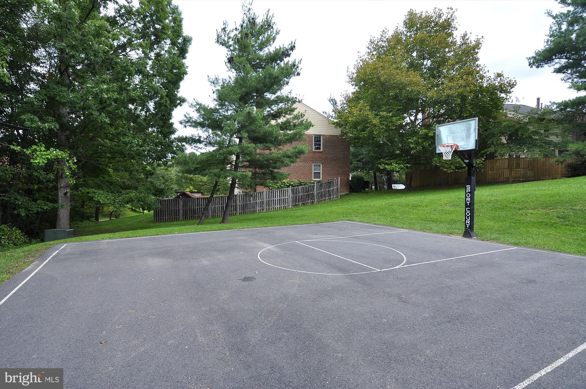 KINGS PARK WEST - Residential Lease