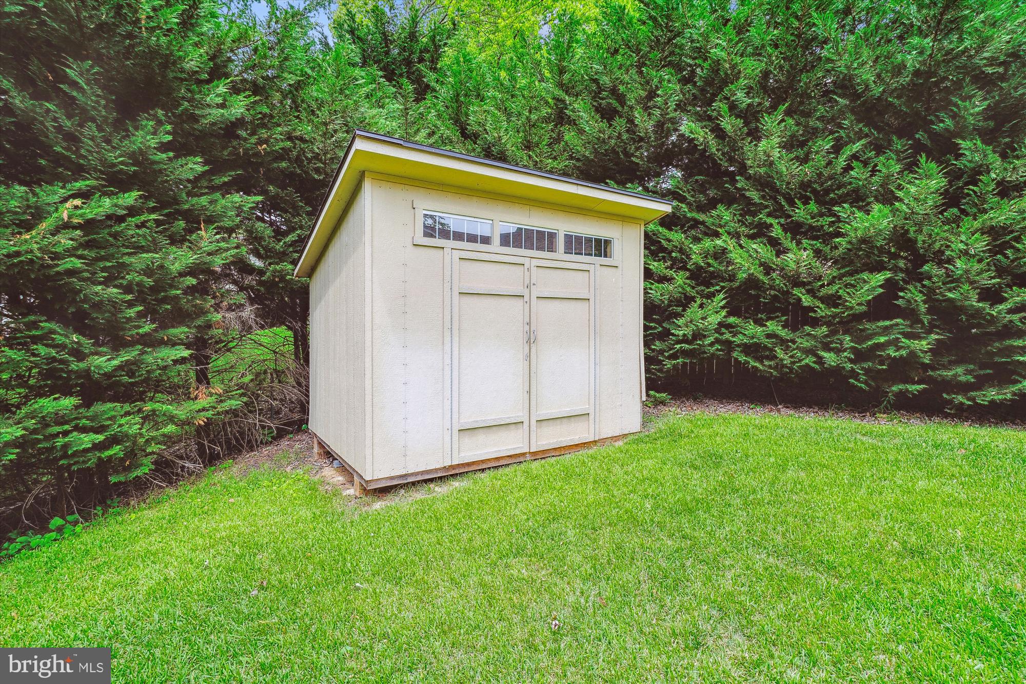 KINGS PARK WEST - Residential Lease