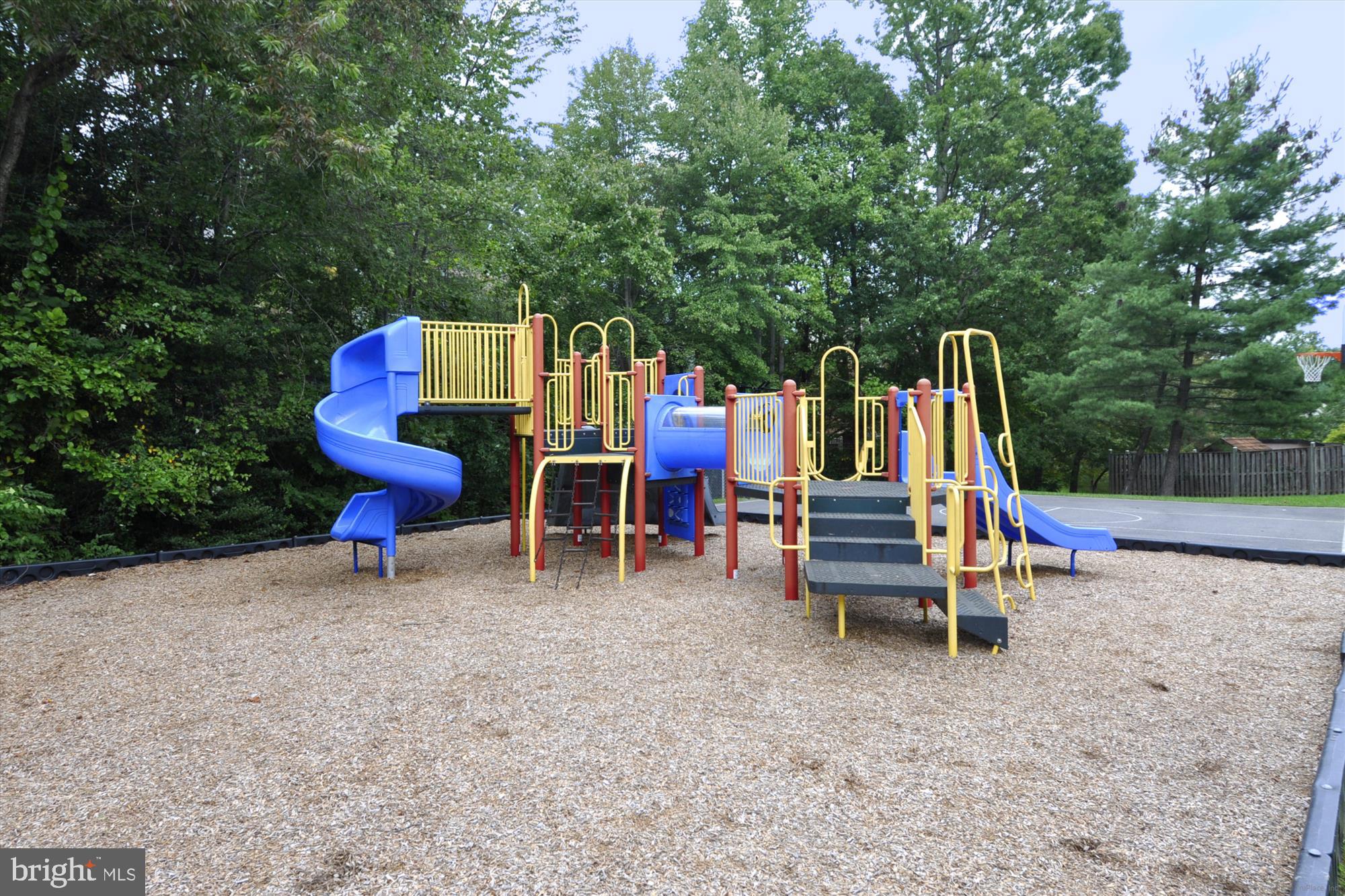 KINGS PARK WEST - Residential Lease