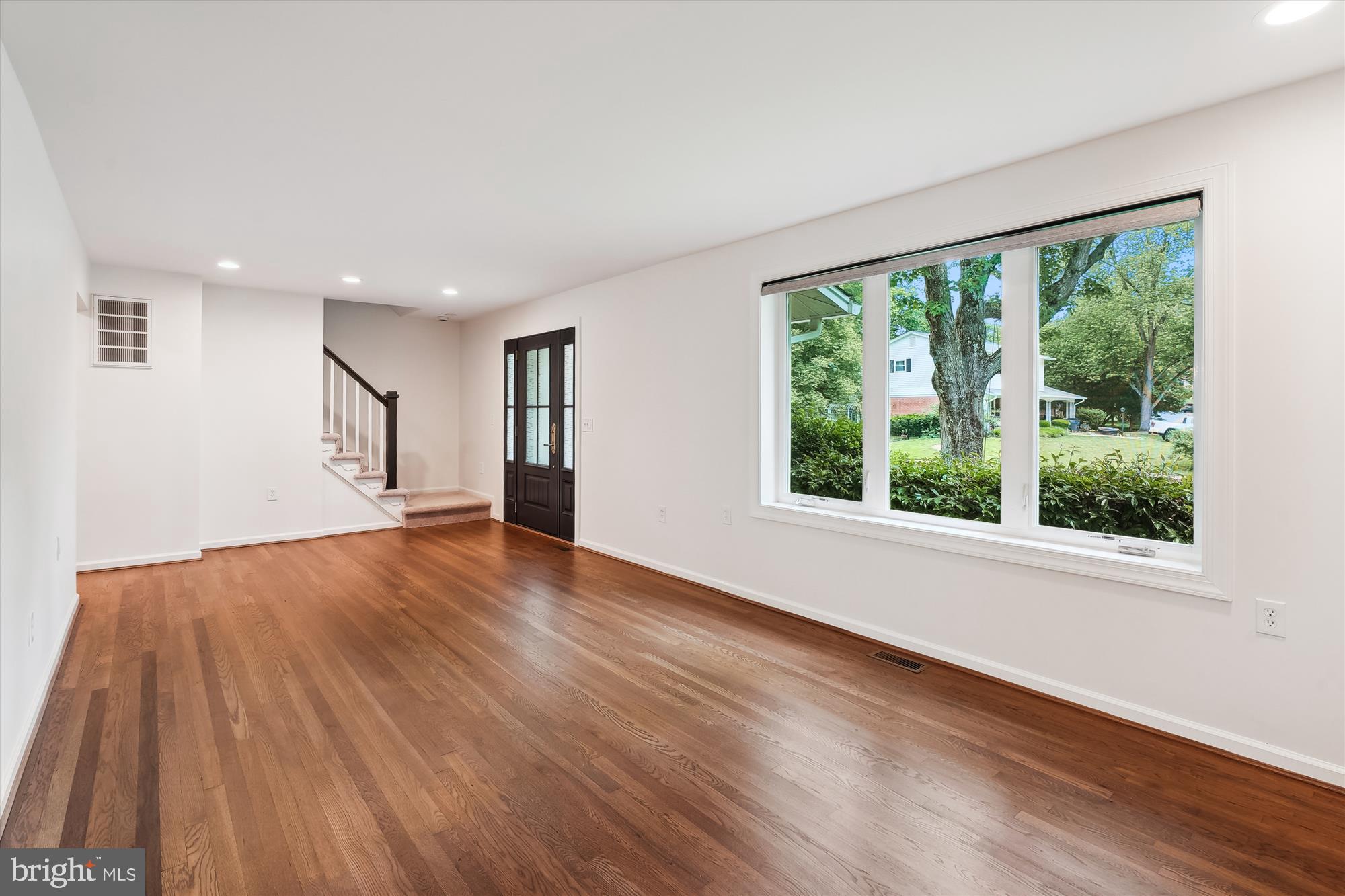 KINGS PARK WEST - Residential Lease