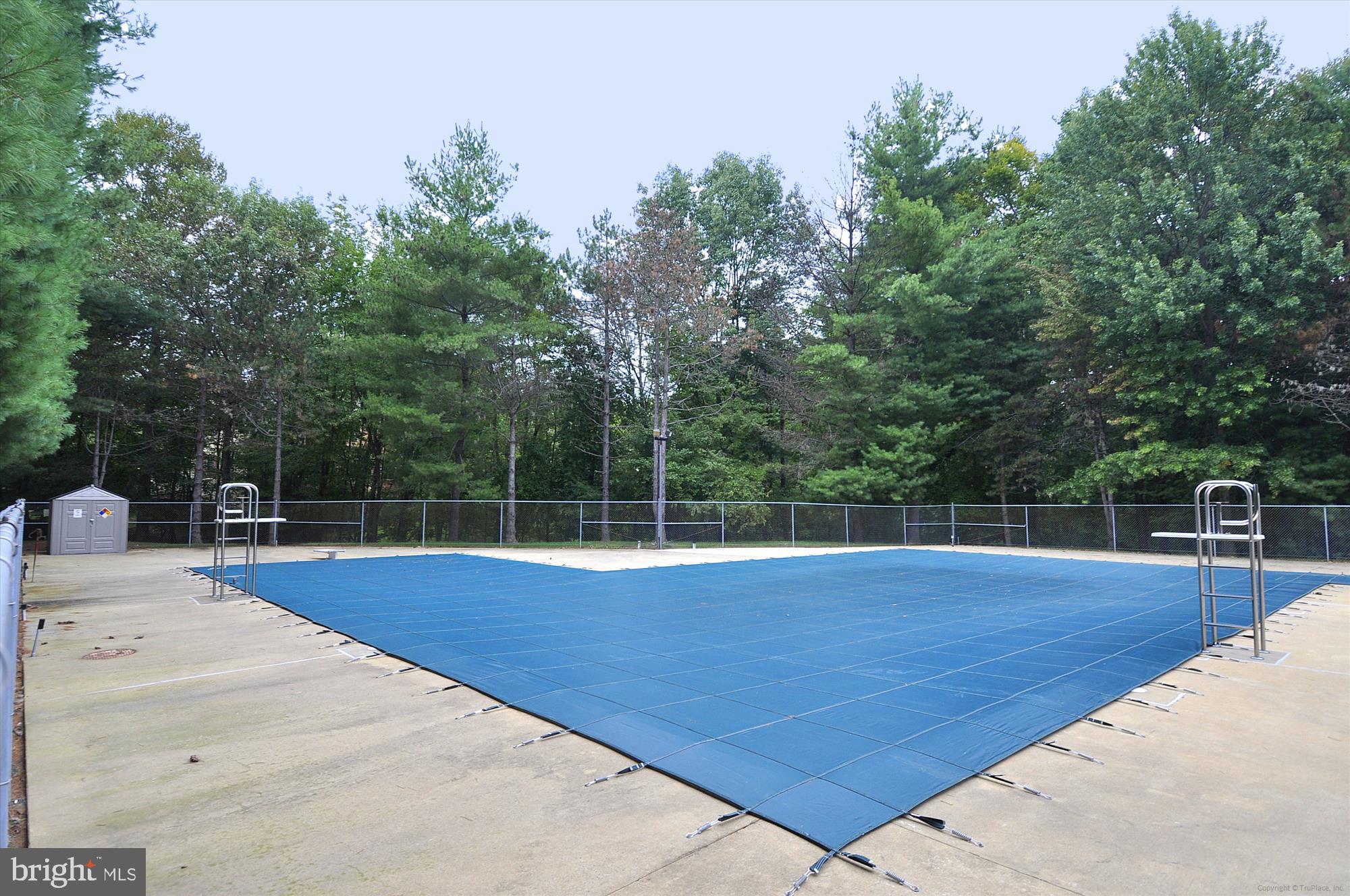 KINGS PARK WEST - Residential Lease