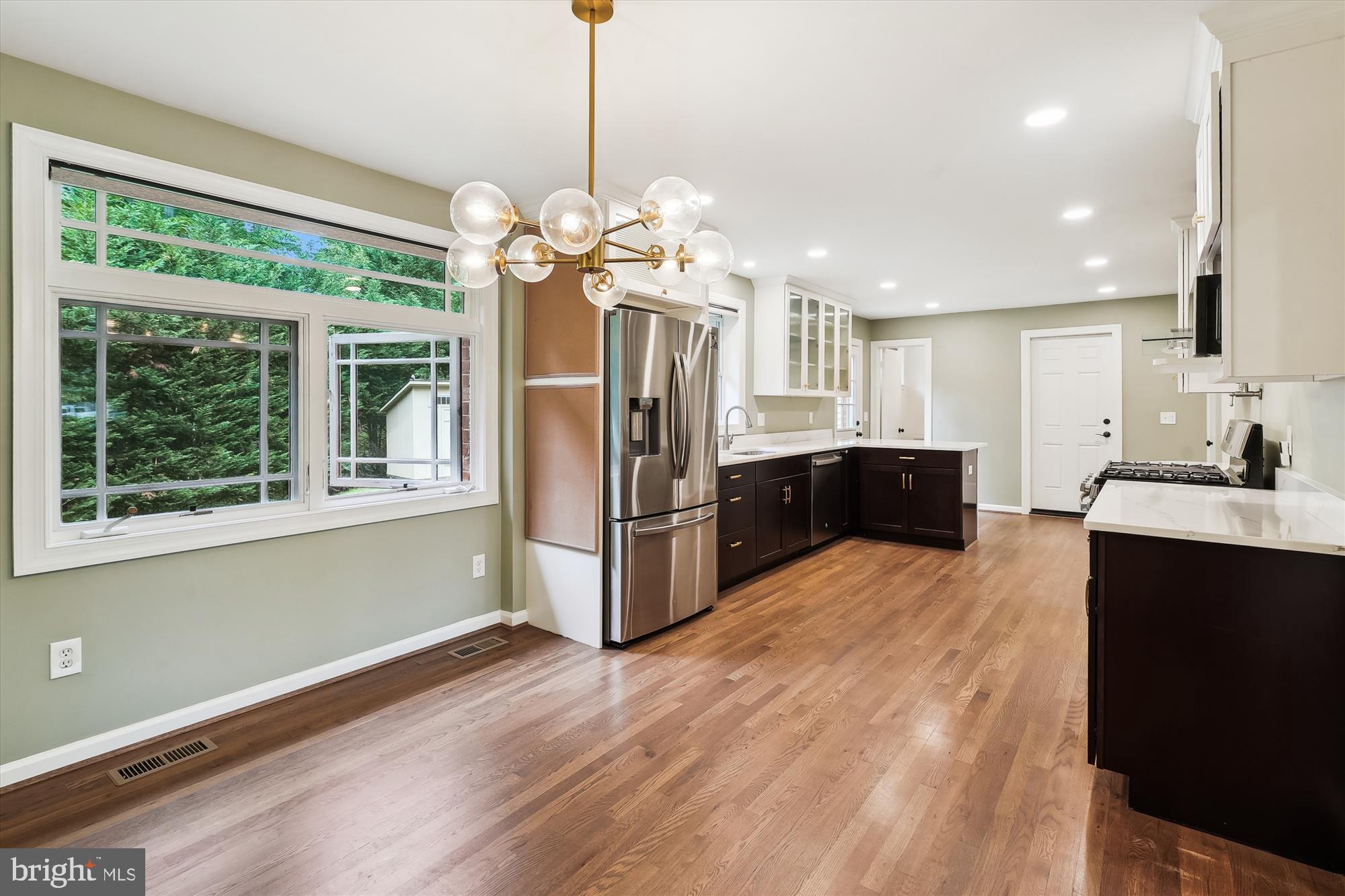 KINGS PARK WEST - Residential Lease