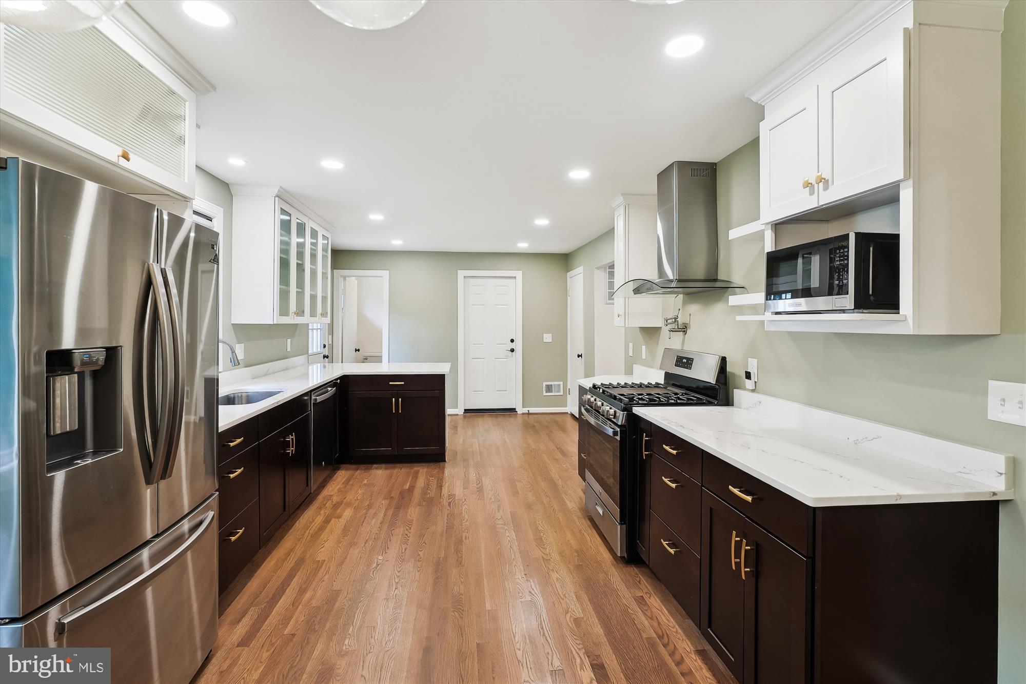 KINGS PARK WEST - Residential Lease