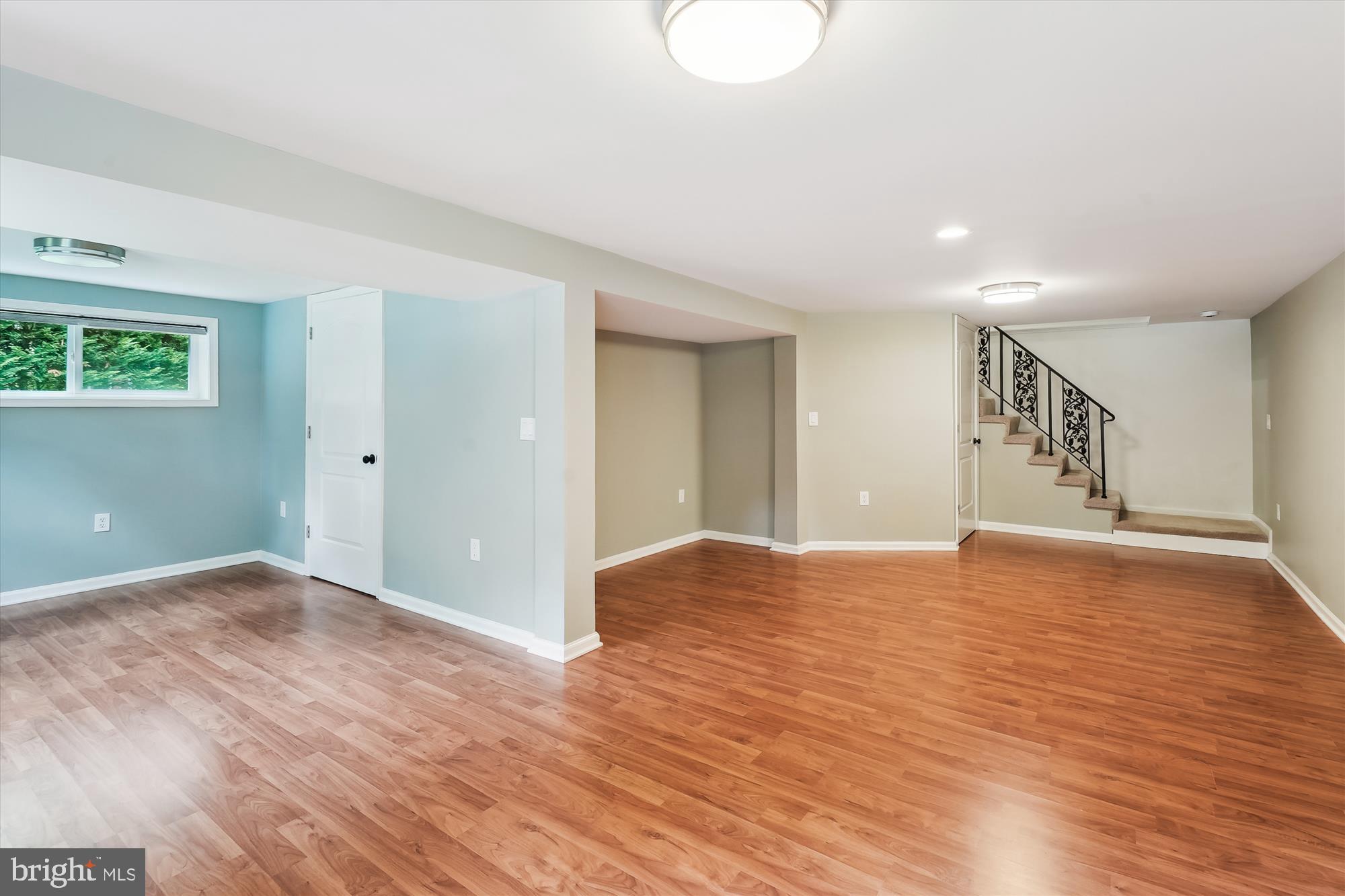 KINGS PARK WEST - Residential Lease