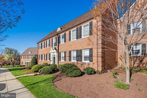 2001 FORT DAVIS STREET SE 102 WASHINGTON DC 20020