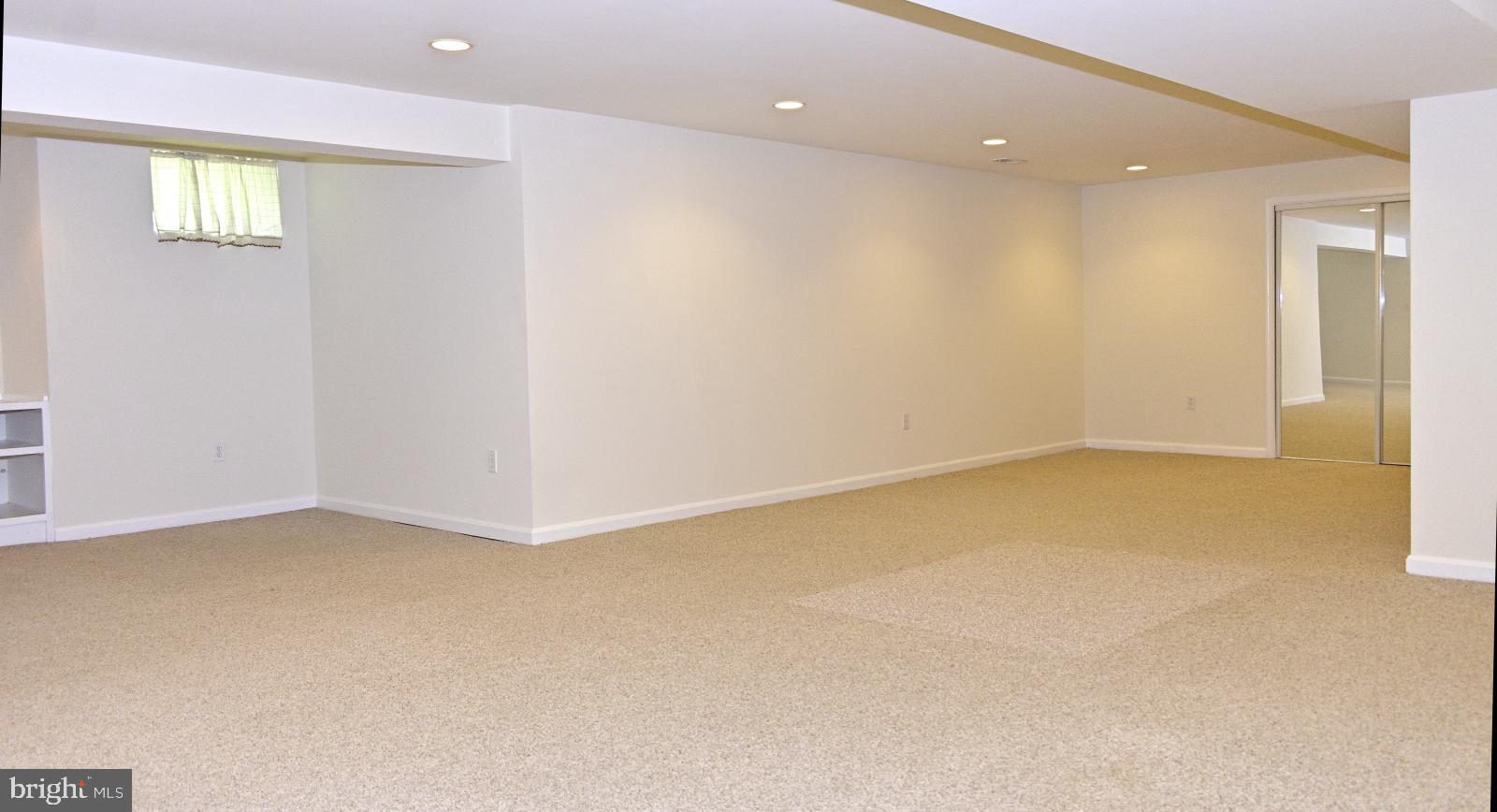 WOODLANDS OF FAIR LAKES - Residential