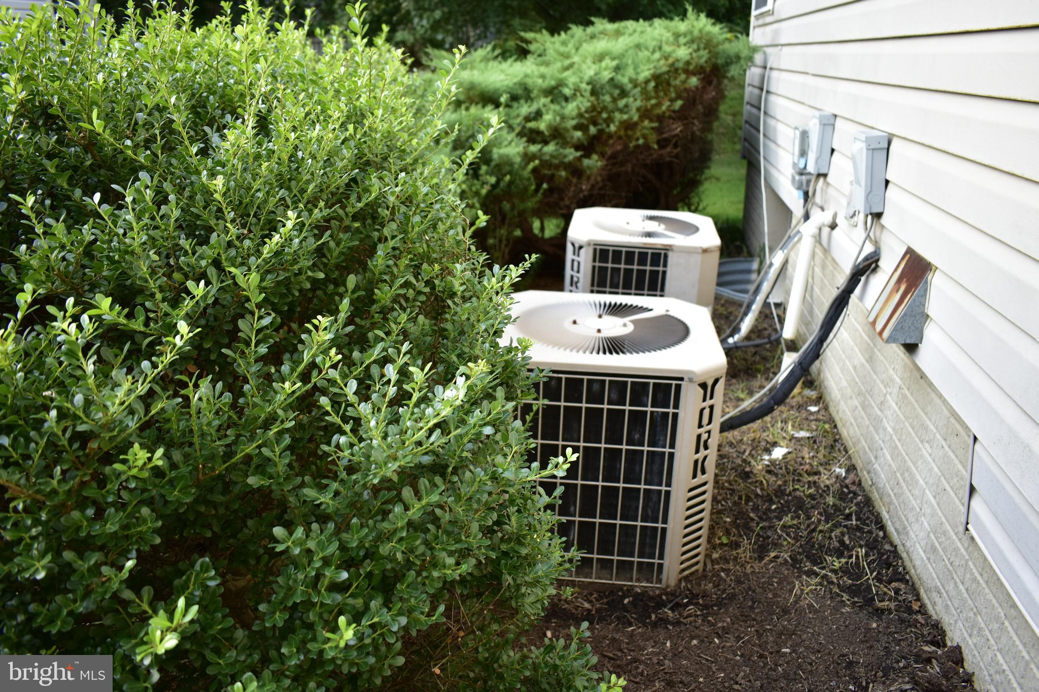 WOODLANDS OF FAIR LAKES - Residential