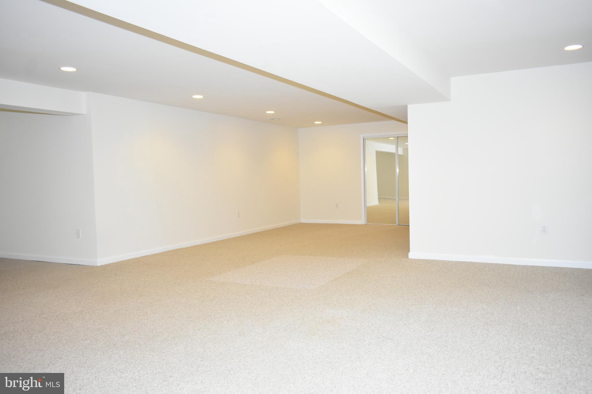 WOODLANDS OF FAIR LAKES - Residential