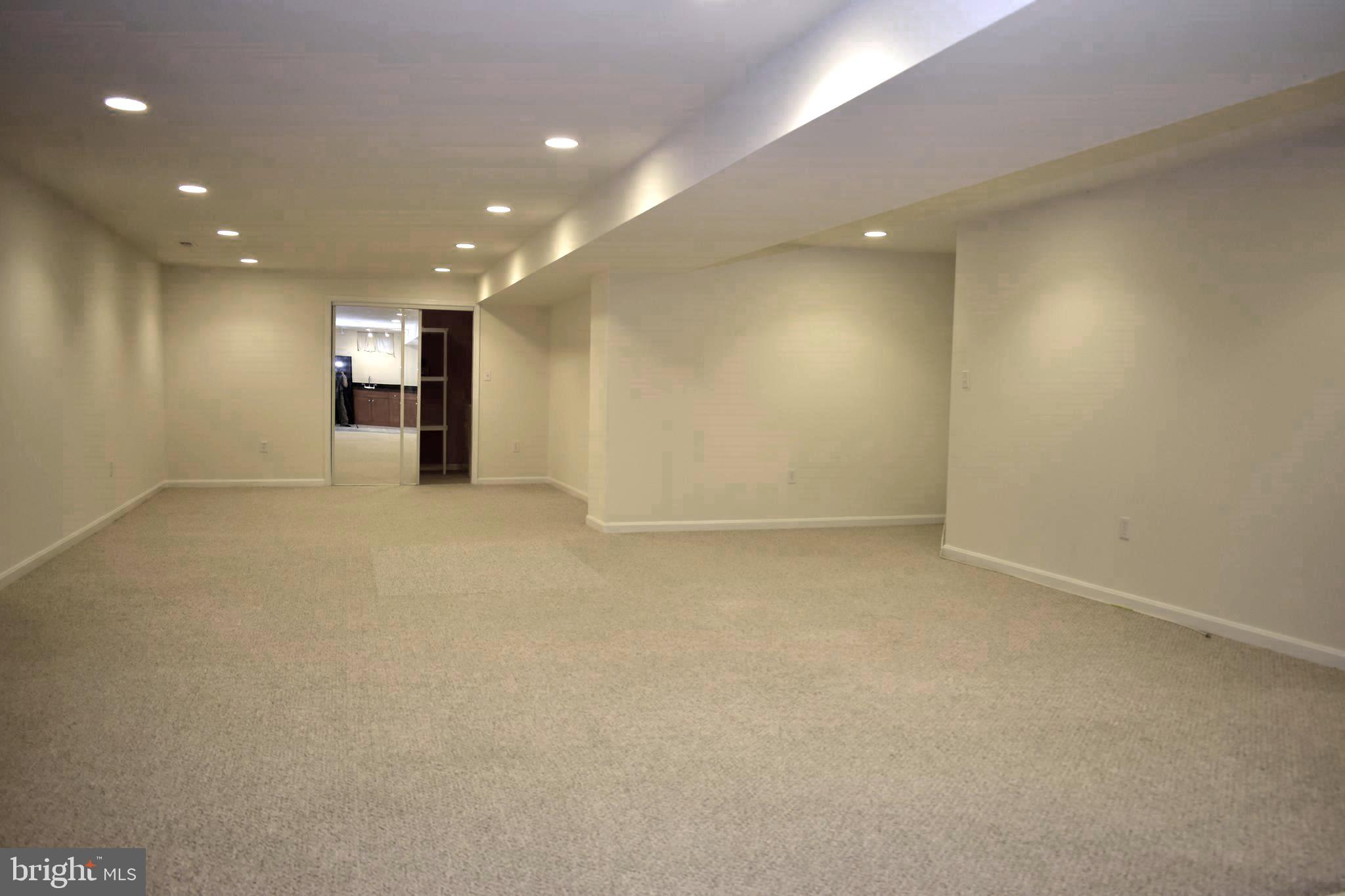 WOODLANDS OF FAIR LAKES - Residential